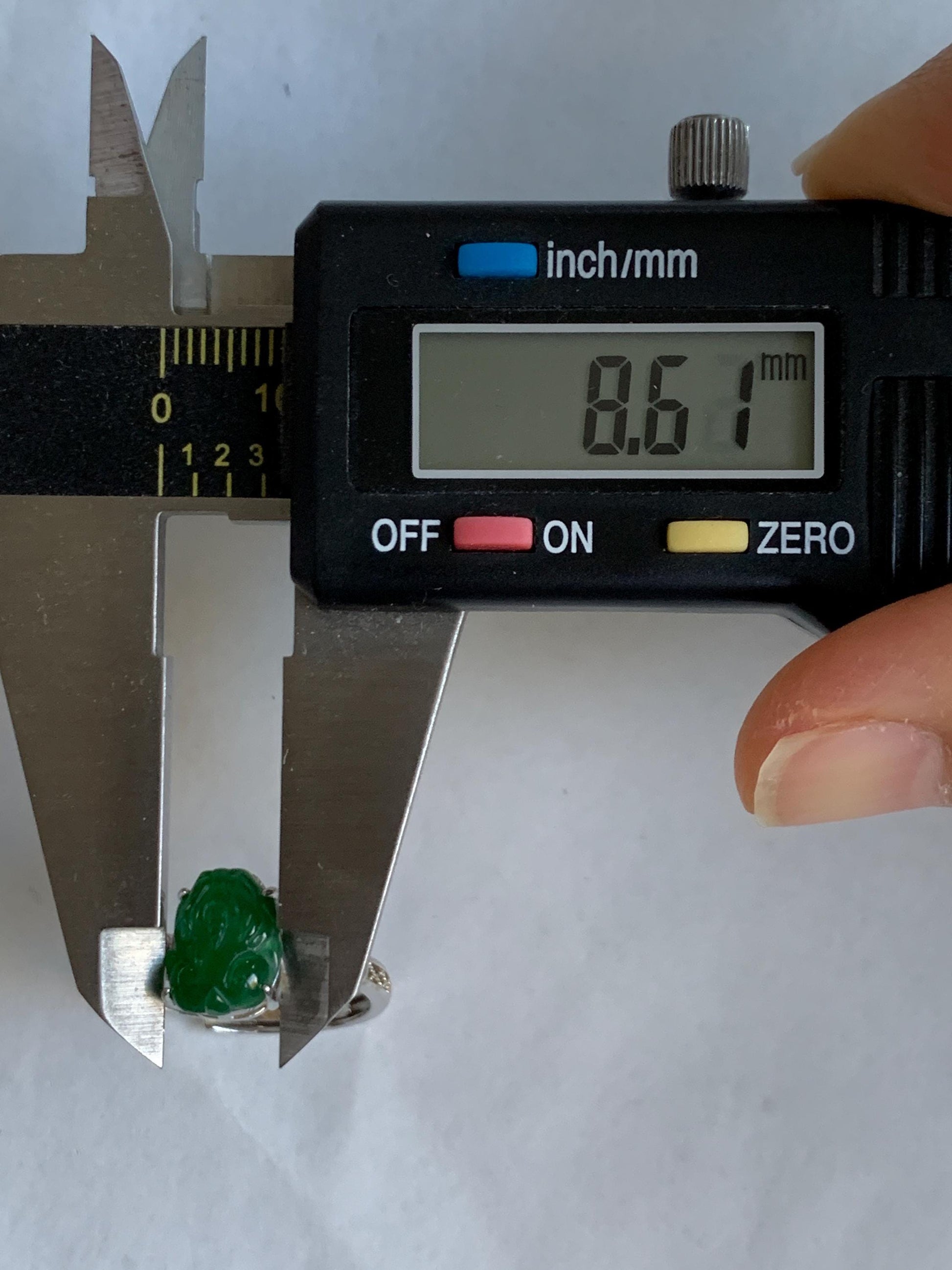 Natural Grade A Guatemalan Icy Translucent Vibrant Green Jade Jadeite Pixiu Ring Sterling Silver Size 7 Adjustable 天然冰危绿翡翠貔貅银镶戒指 WLX160F