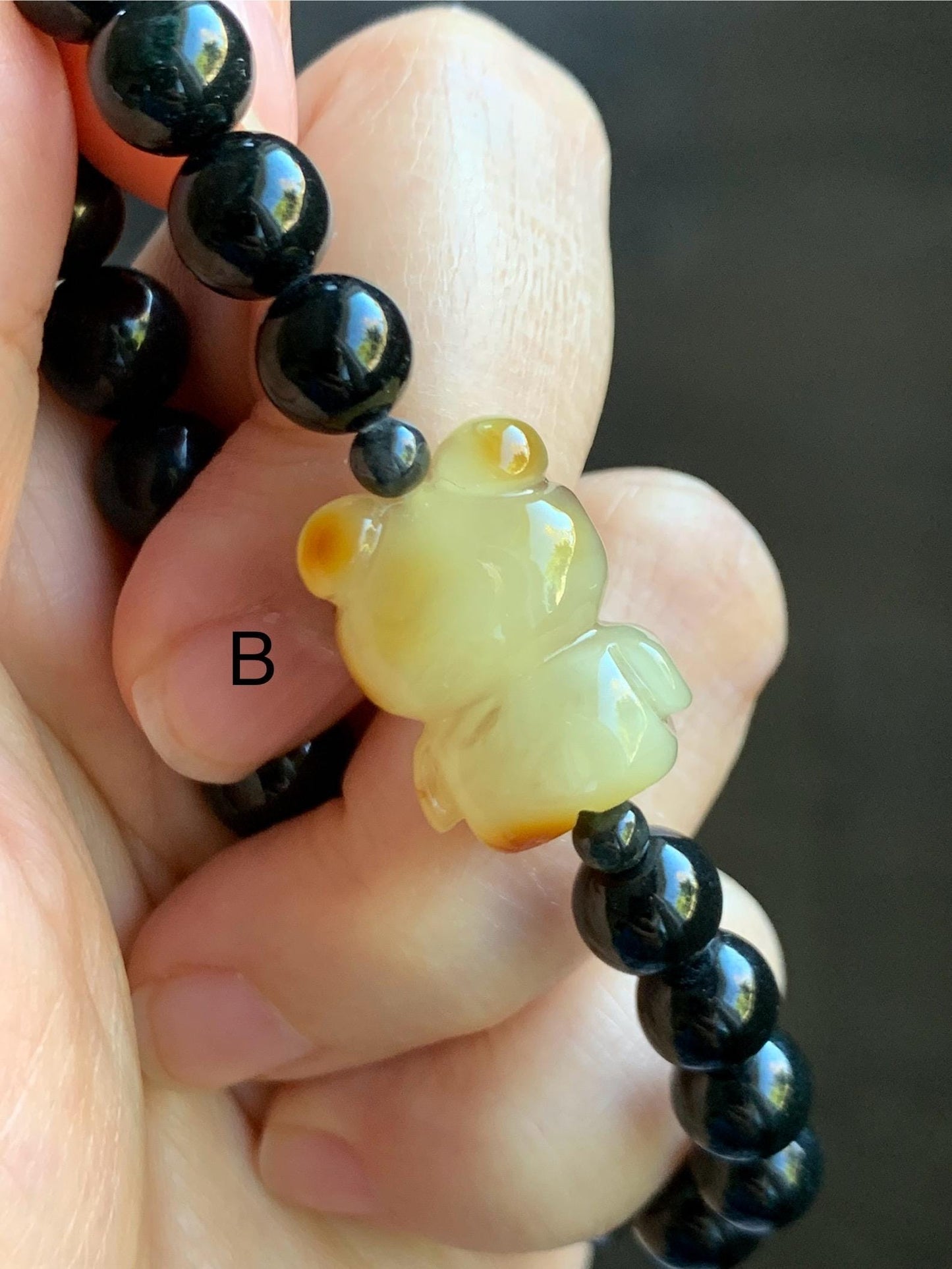 Natural Grade A Opaque Black Jade Jadeite Beads Natural Tree Resin Carved Teddy Bear Beaded Bracelet 7” 7.25” Stretchy 天然墨翠圆珠蜜蜡爱心小熊手串 HPB