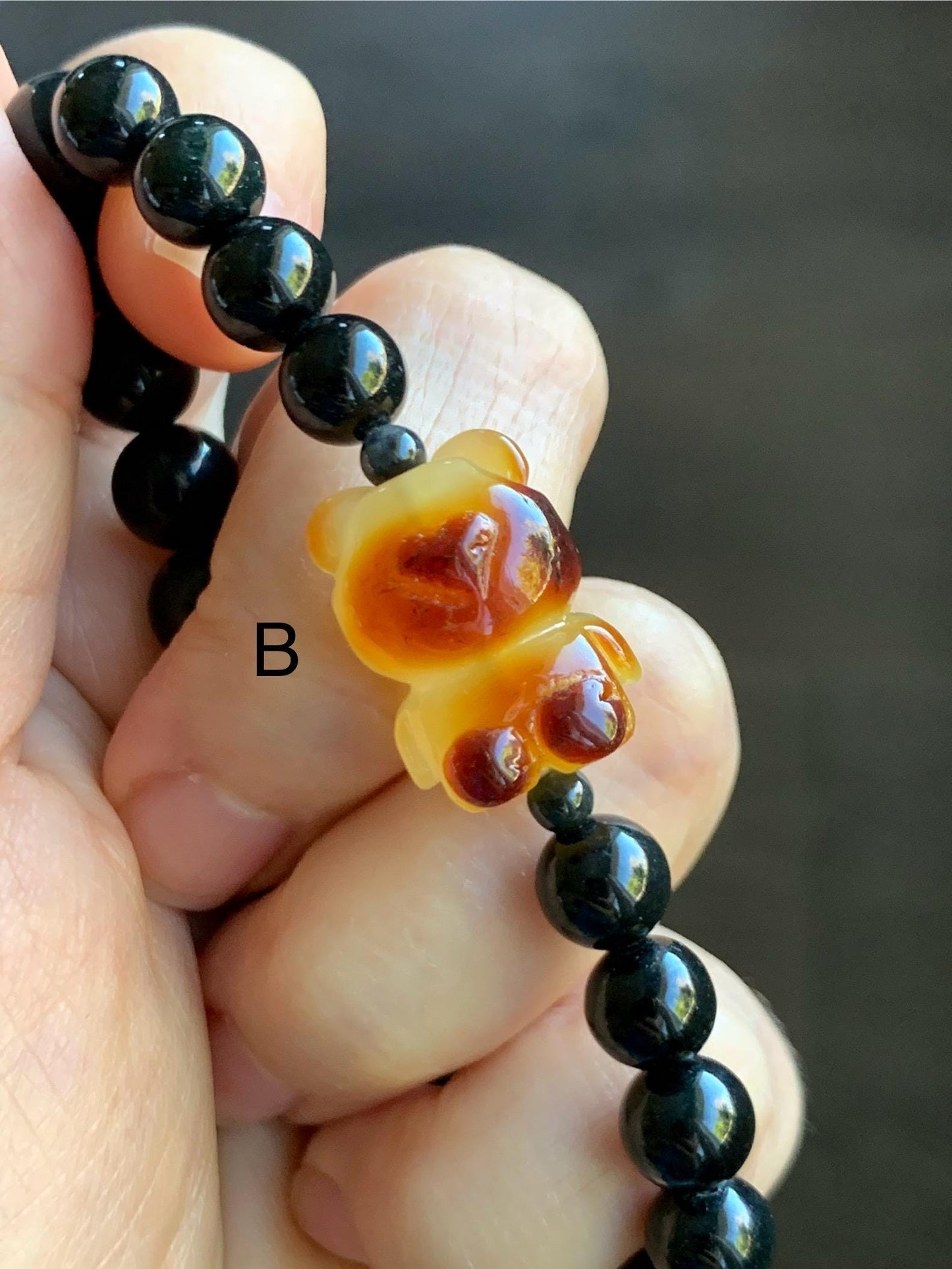 Natural Grade A Opaque Black Jade Jadeite Beads Natural Tree Resin Carved Teddy Bear Beaded Bracelet 7” 7.25” Stretchy 天然墨翠圆珠蜜蜡爱心小熊手串 HPB