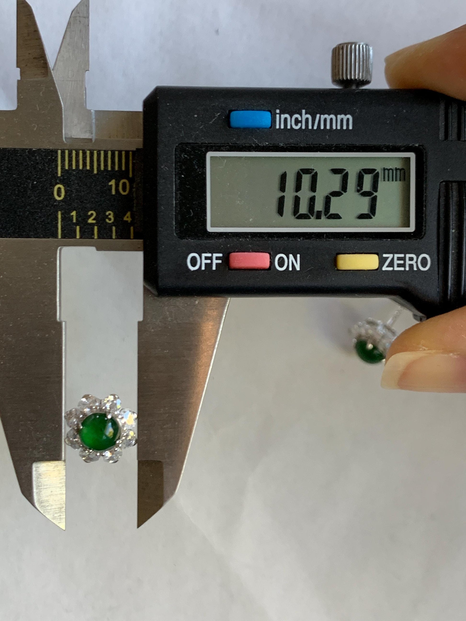 Natural Guatemalan Grade A Icy Highly Translucent Vibrant Green Jadeite Round Stud Earrings Sterling Silver 天然冰危绿翡翠蛋面银镶耳钉 LHD77