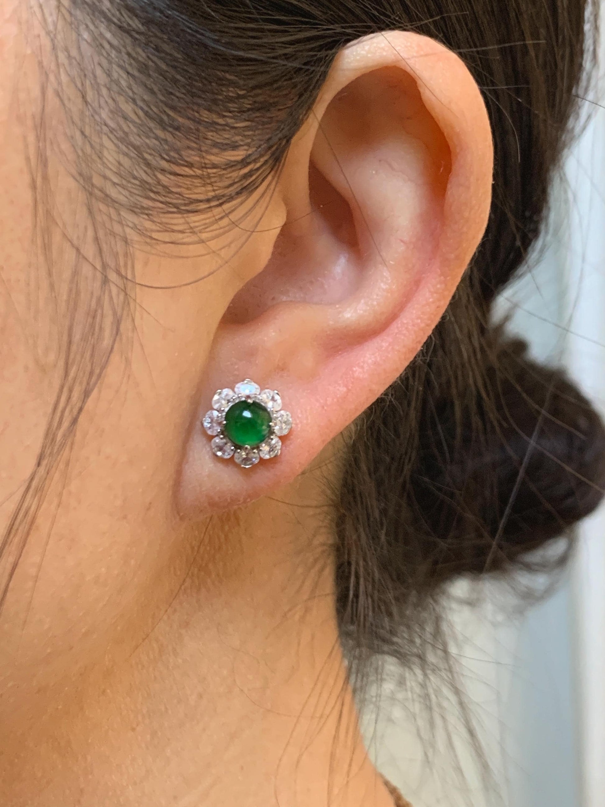 Natural Guatemalan Grade A Icy Highly Translucent Vibrant Green Jadeite Round Stud Earrings Sterling Silver 天然冰危绿翡翠蛋面银镶耳钉 LHD77