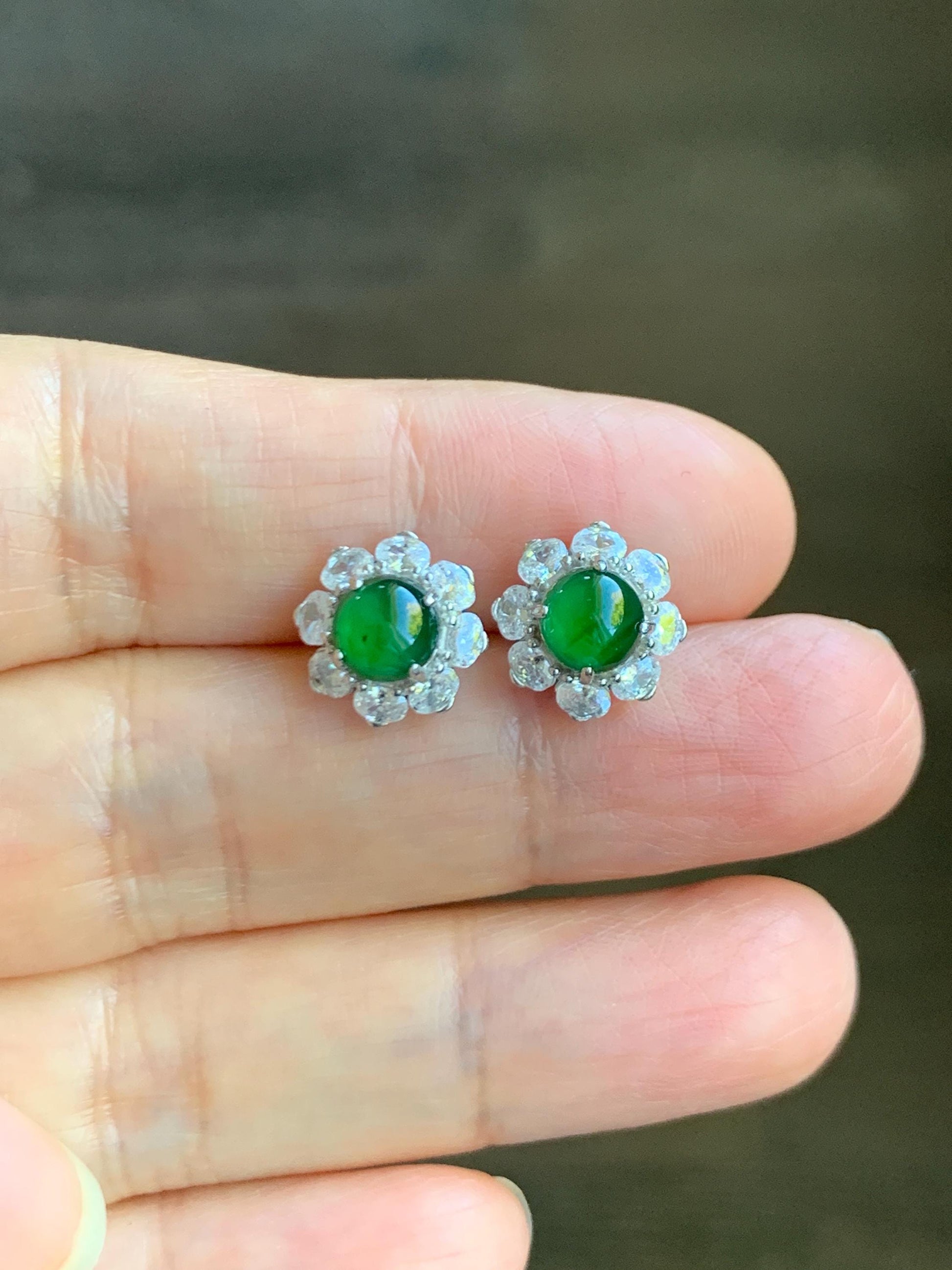 Natural Guatemalan Grade A Icy Highly Translucent Vibrant Green Jadeite Round Stud Earrings Sterling Silver 天然冰危绿翡翠蛋面银镶耳钉 LHD77
