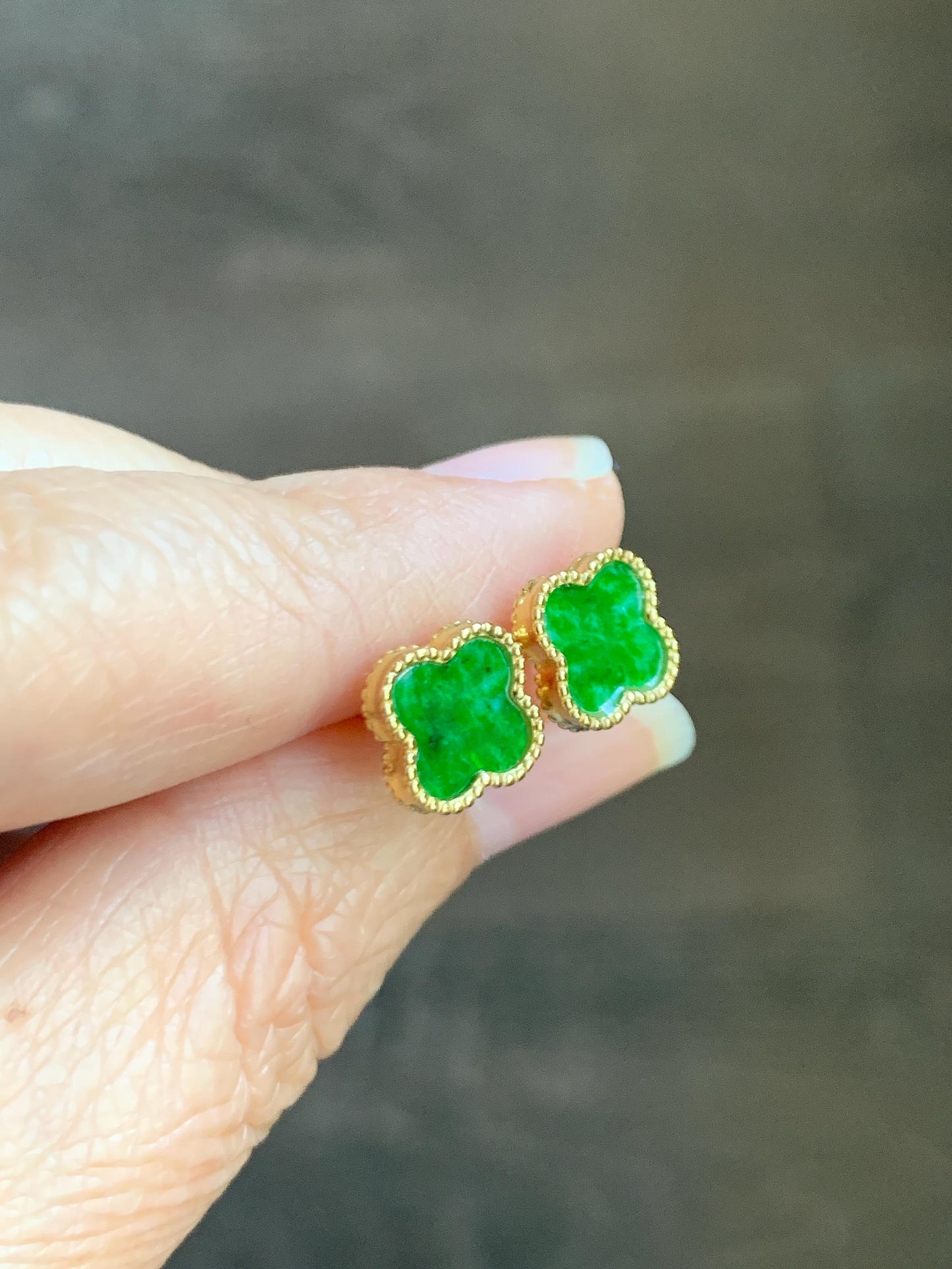 Natural Grade A Vibrant Green Jade Jadeite Clover Leaf Stud Earrings S925 Sterling Silver Yellow Gold Overlay 天然阳绿花青翡翠四叶草贝母银镶耳钉 C