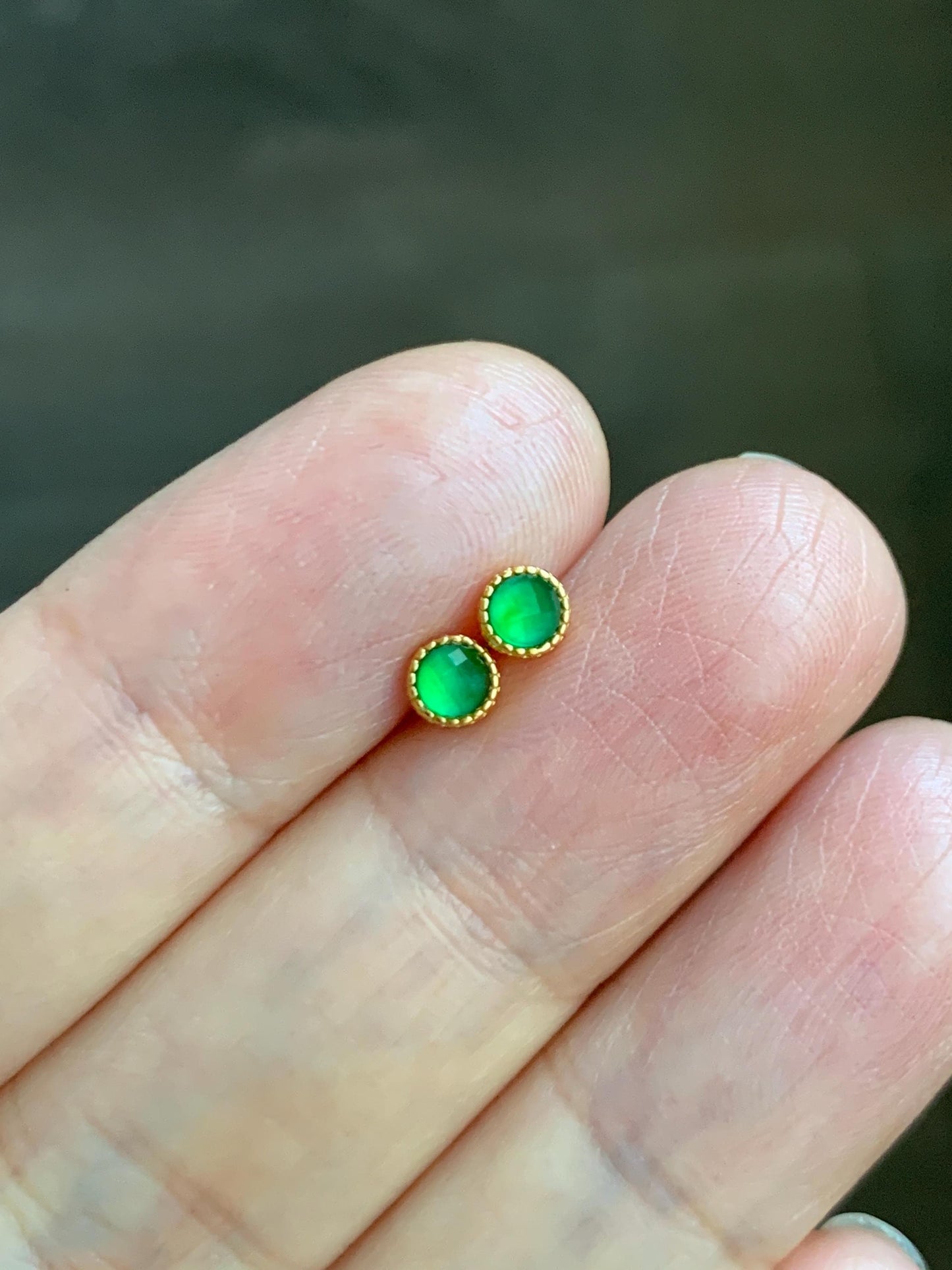 Natural Grade A Guatemalan Icy Translucent Vibrant Green Jade Jadeite Faceted Petite Stud Earrings Sterling Silver 天然冰危绿翡翠切割面耳钉 QGW105A