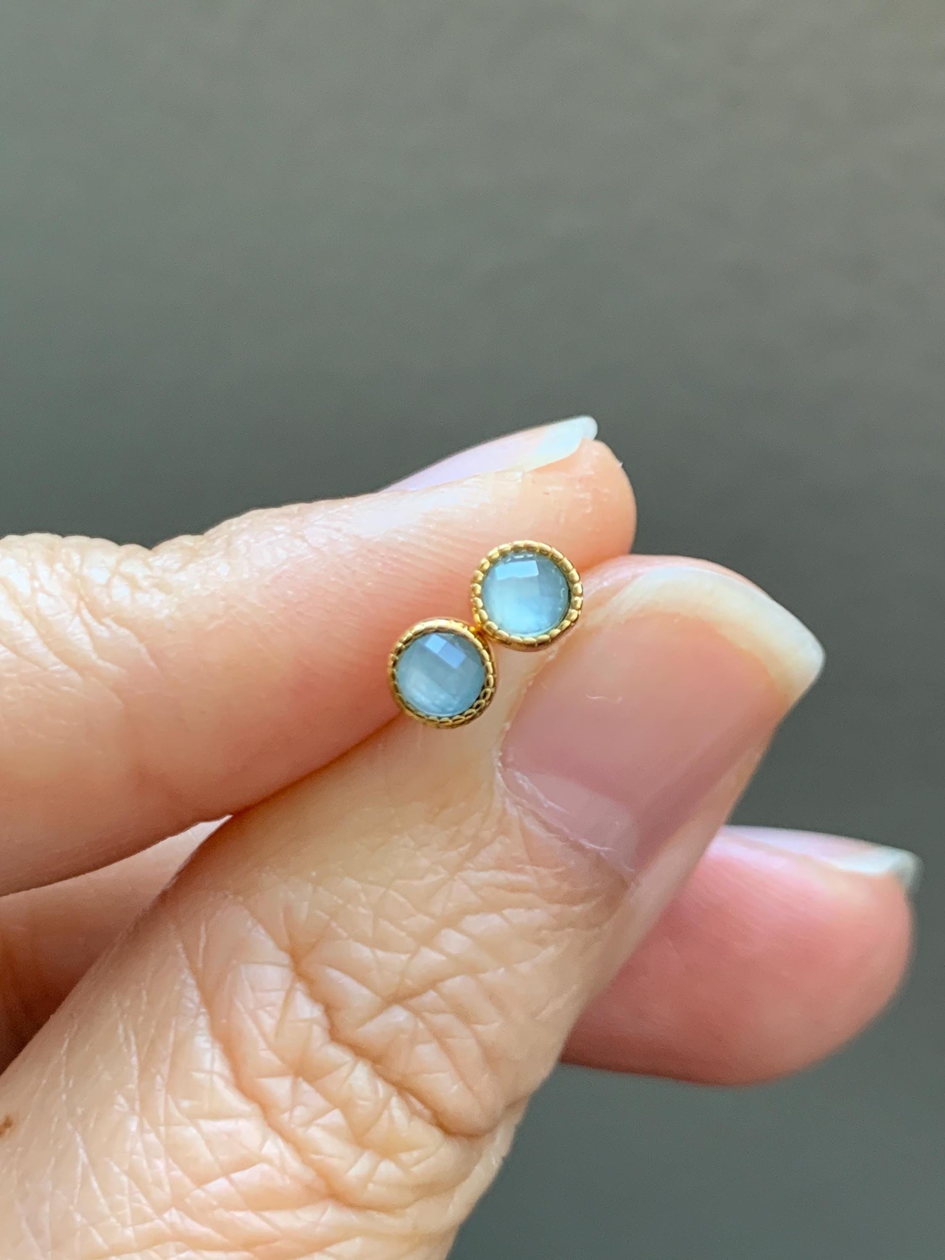 Natural Grade A Guatemalan Icy Translucent Pastel Blue Jade Jadeite Faceted Petite Stud Earrings Sterling Silver 天然冰危浅蓝翡翠切割面耳钉 QGW105C