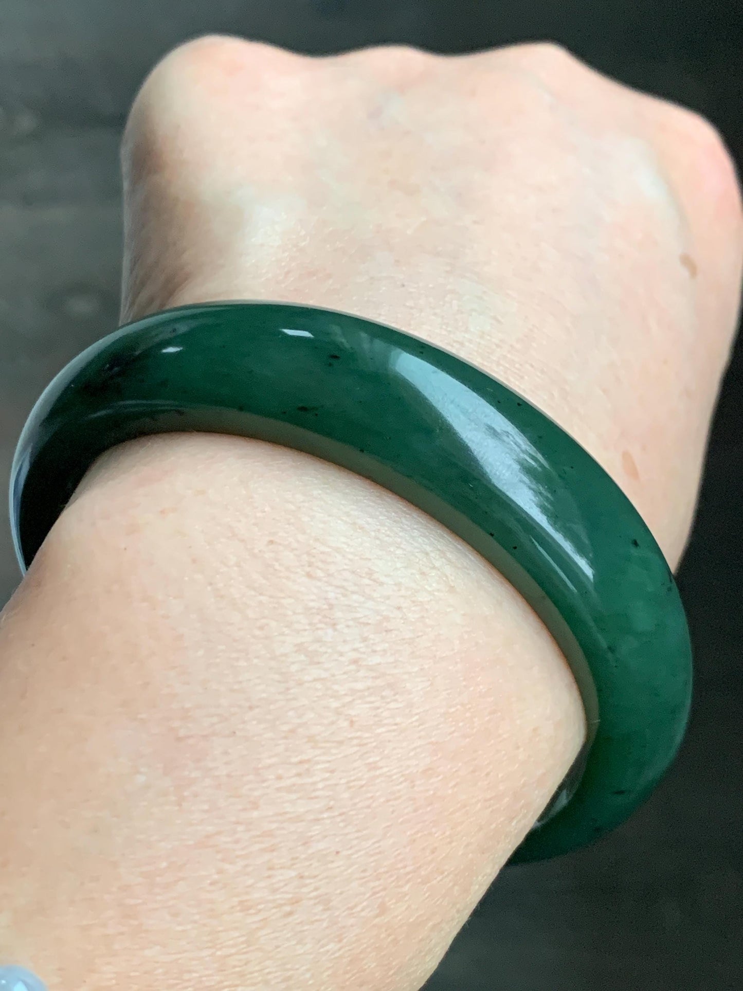 Certified Natural Nephrite Jade Translucent Dark Green Bangle Bracelet 60.1mm 7.4” 81g 天然和田玉菠菜绿轮胎宽手镯 157