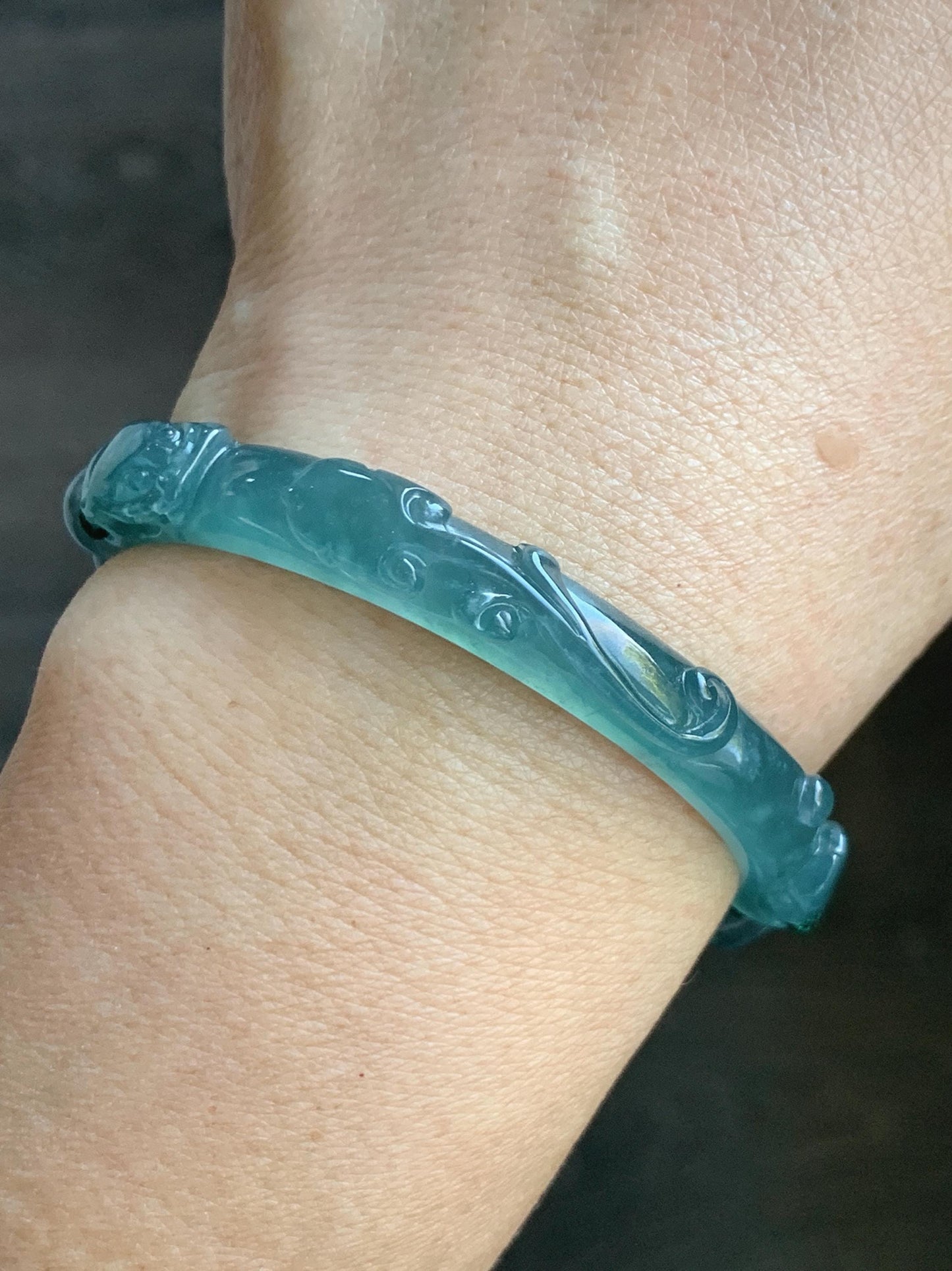 Natural Grade A Guatemalan Icy Highly Translucent Teal Blue Jade Jadeite Dragon Hook Cuff Beaded Bracelet 6.75" 19g 天然高冰危蓝龙钩手牌手串 GLG350S