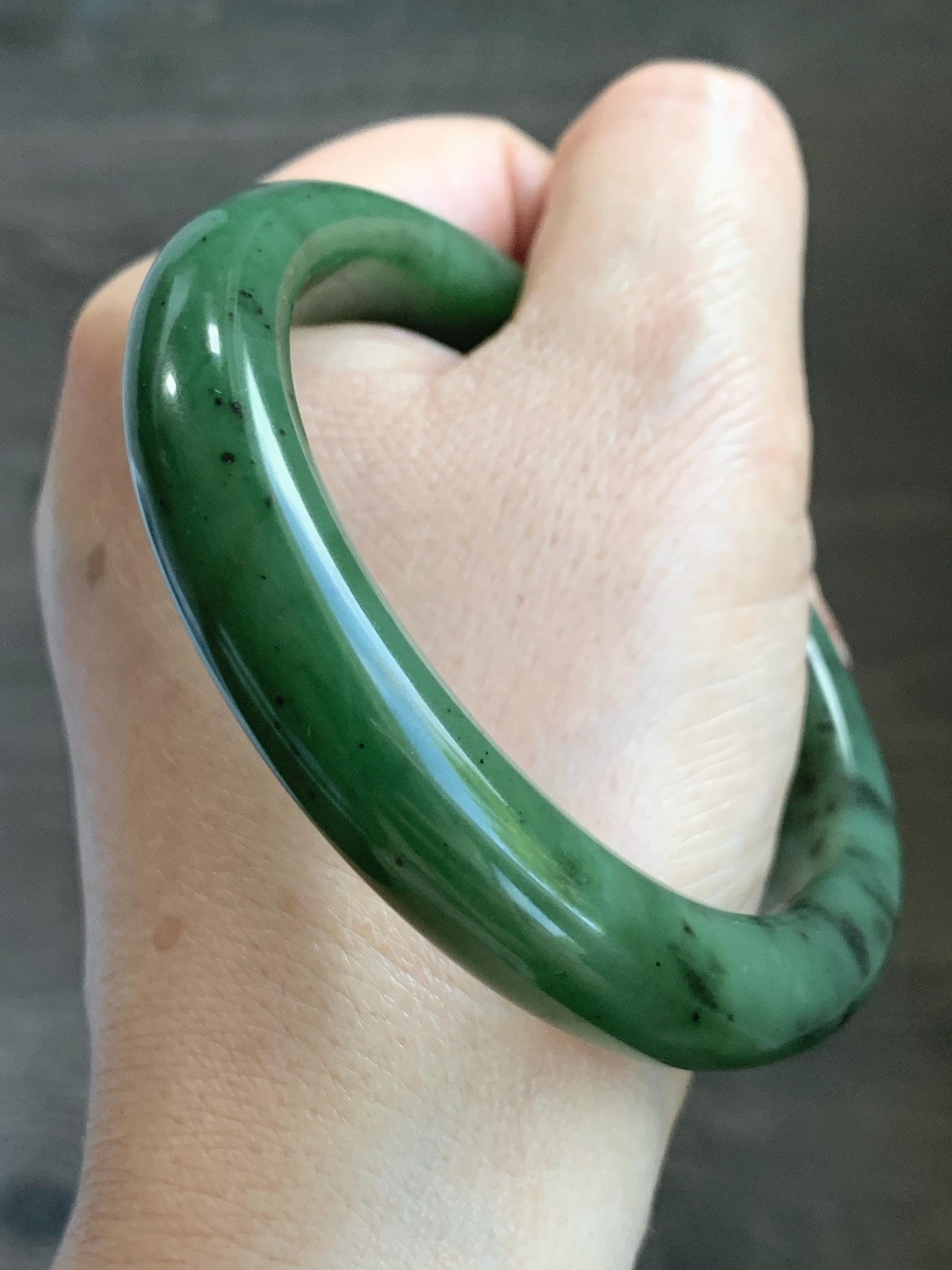 Certified Natural Nephrite Jade Translucent Dark Green Bangle Bracelet 58.6mm 7.25” 78g 天然和田玉菠菜绿轮胎宽手镯 153