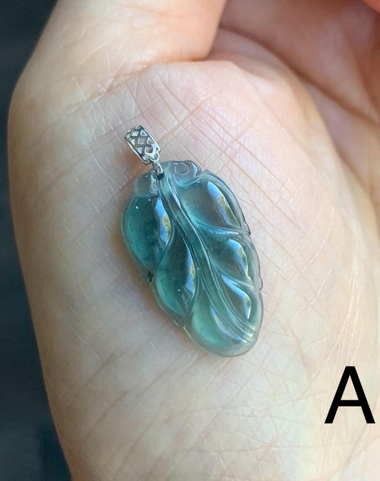 Petite Natural Guatemalan Premium Icy Highly Translucent Teal Blue Teal Green Jadeite Leaf Pendant 18K Gold 天然老种高冰危蓝绿翡翠大叶有成镶嵌吊坠 XYZ928