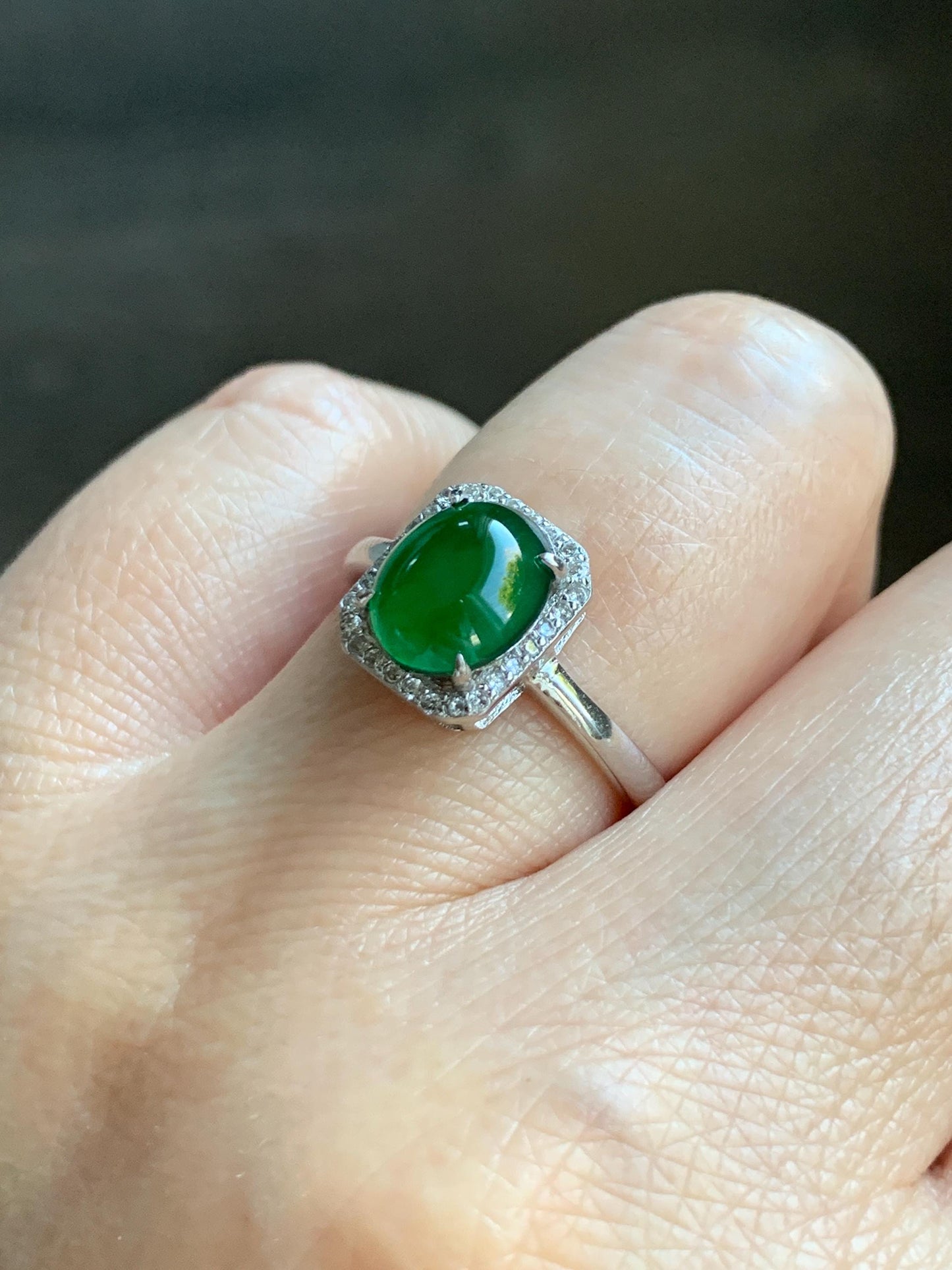 Natural Grade A Guatemalan Icy Translucent Vibrant Green Oval Jade Jadeite Ring Sterling Silver Size 7 US Adjustable 天然冰危绿翡翠蛋面银镶戒指 WLO110