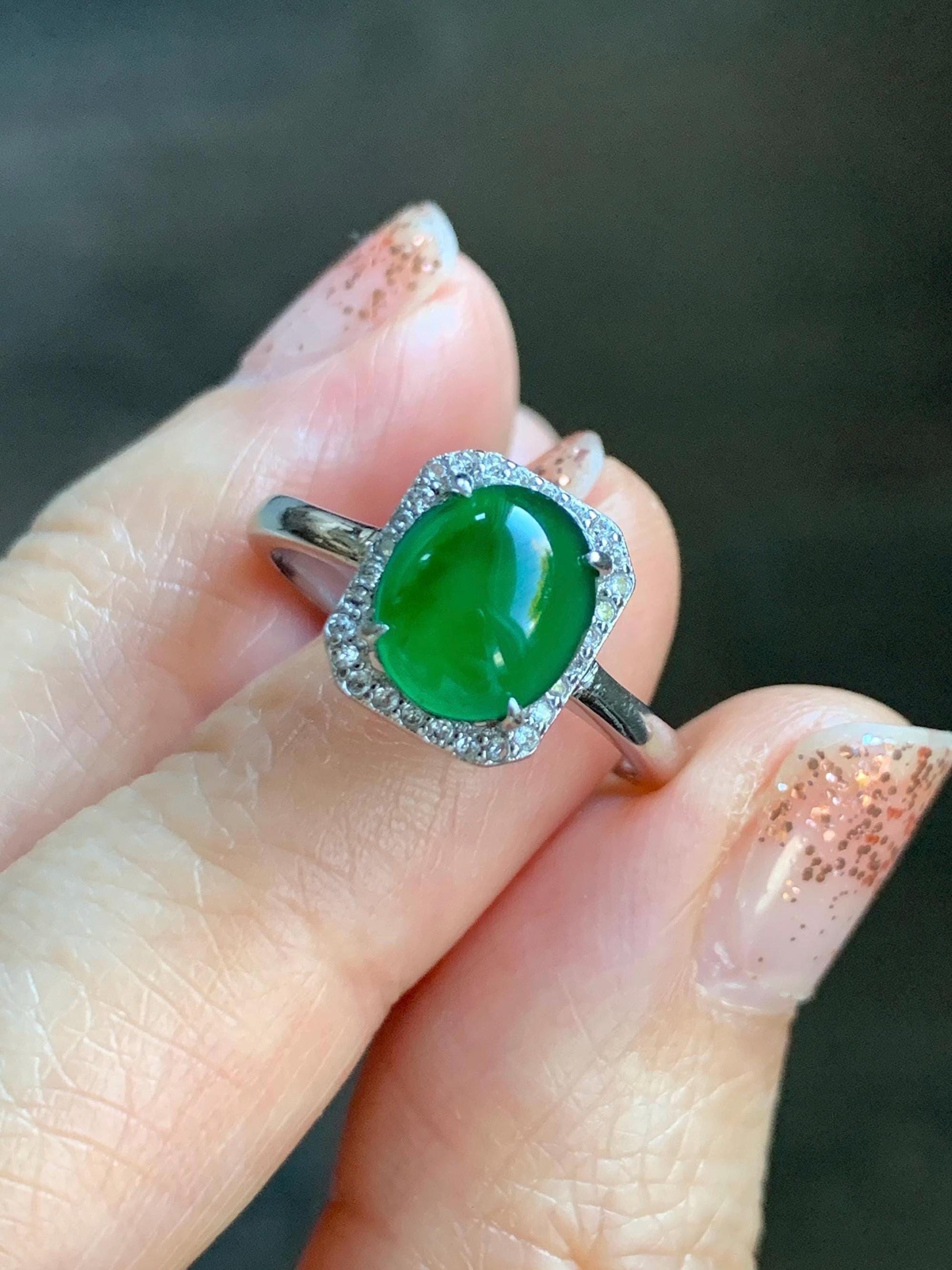 Natural Grade A Guatemalan Icy Translucent Vibrant Green Oval Jade Jadeite Ring Sterling Silver Size 7 US Adjustable 天然冰危绿翡翠蛋面银镶戒指 WLO110