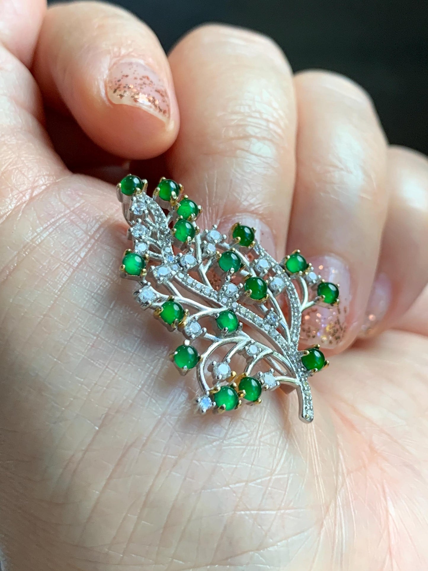 Natural Grade A Guatemalan Icy Translucent Vibrant Green Jade Jadeite Leaf Brooch Pendant S925 Sterling Silver 3g 天然冰危绿翡翠银镶树叶胸针吊坠两用款 WSY165