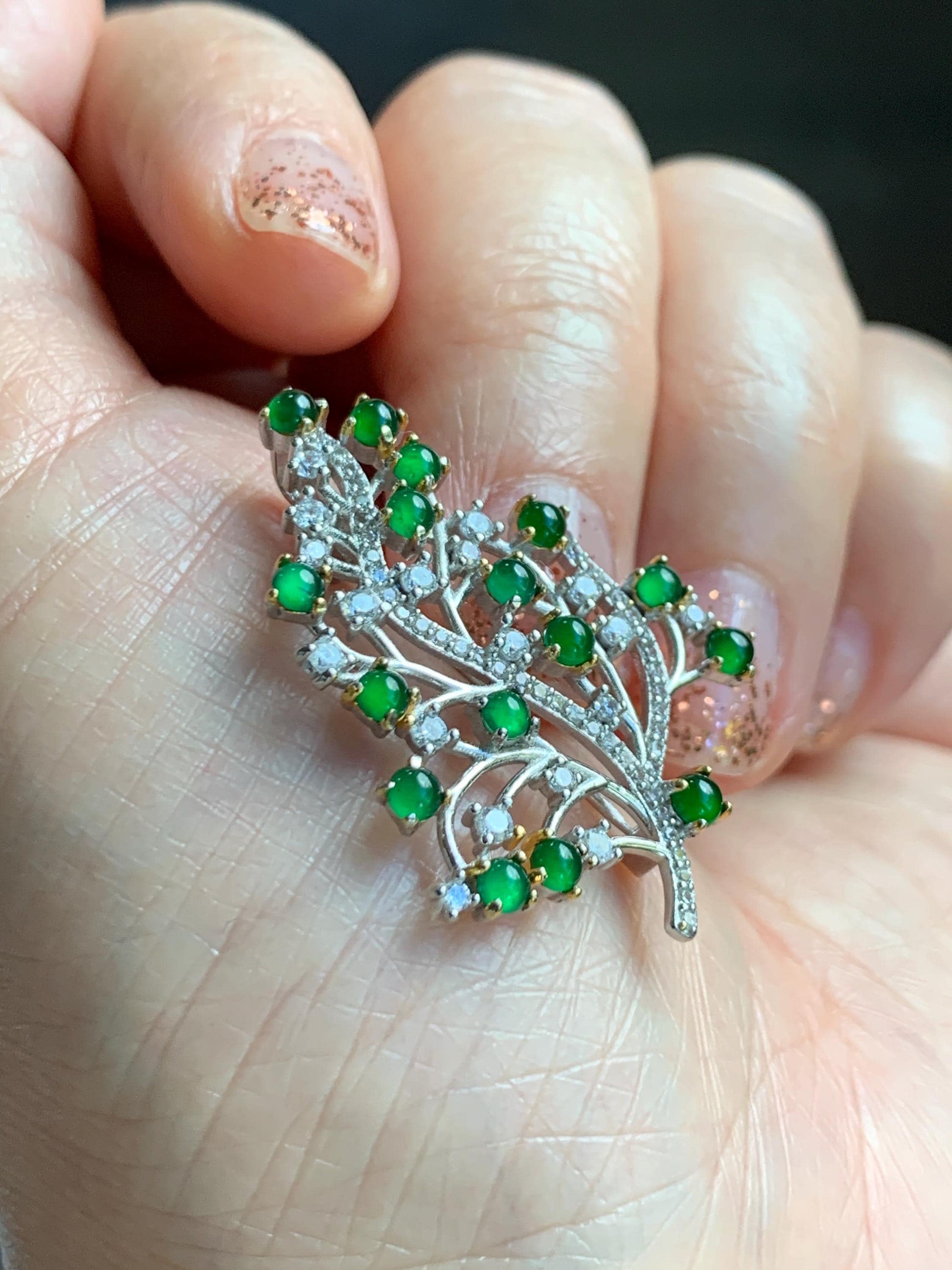 Natural Grade A Guatemalan Icy Translucent Vibrant Green Jade Jadeite Leaf Brooch Pendant S925 Sterling Silver 3g 天然冰危绿翡翠银镶树叶胸针吊坠两用款 WSY165
