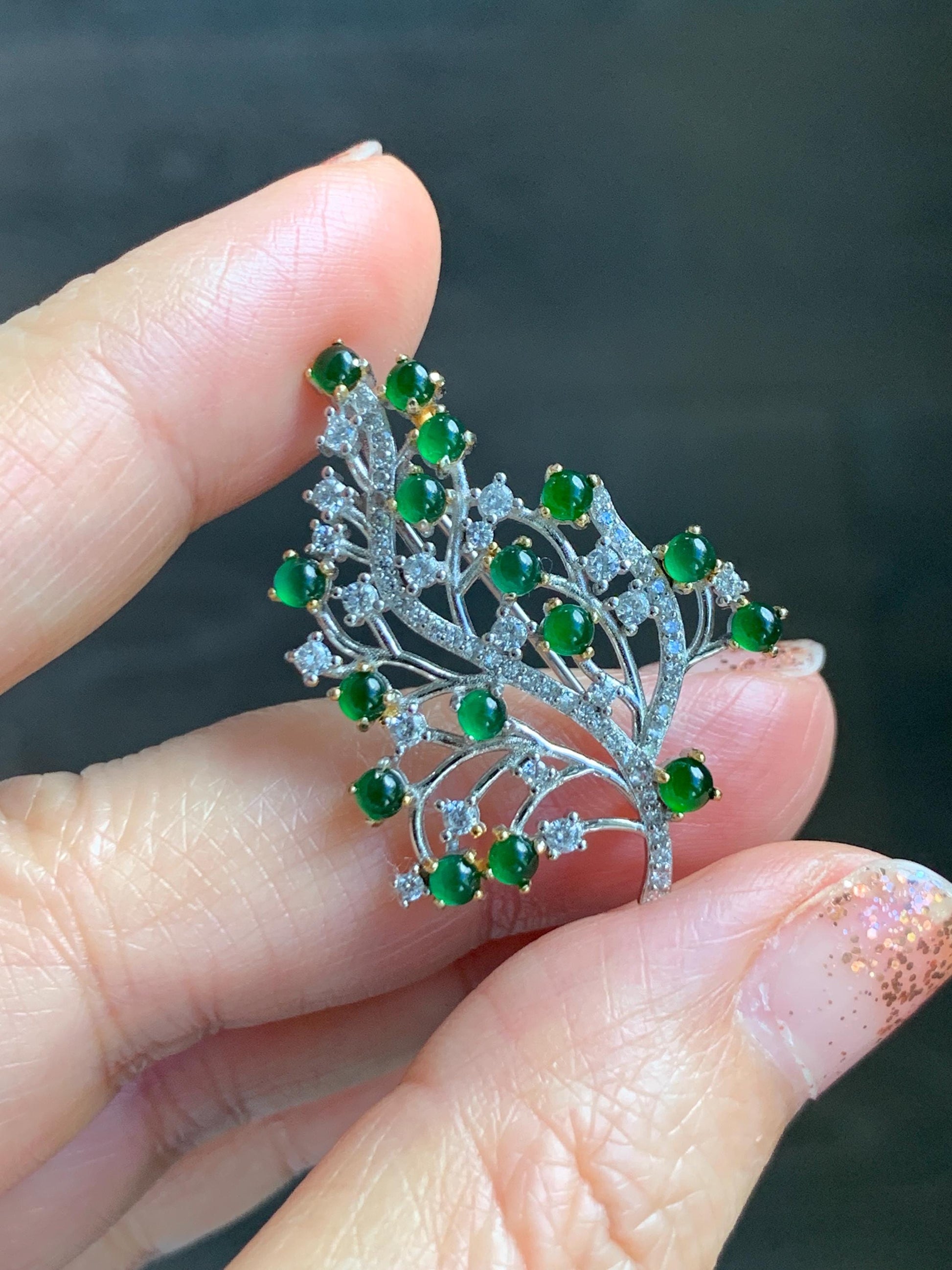 Natural Grade A Guatemalan Icy Translucent Vibrant Green Jade Jadeite Leaf Brooch Pendant S925 Sterling Silver 3g 天然冰危绿翡翠银镶树叶胸针吊坠两用款 WSY165