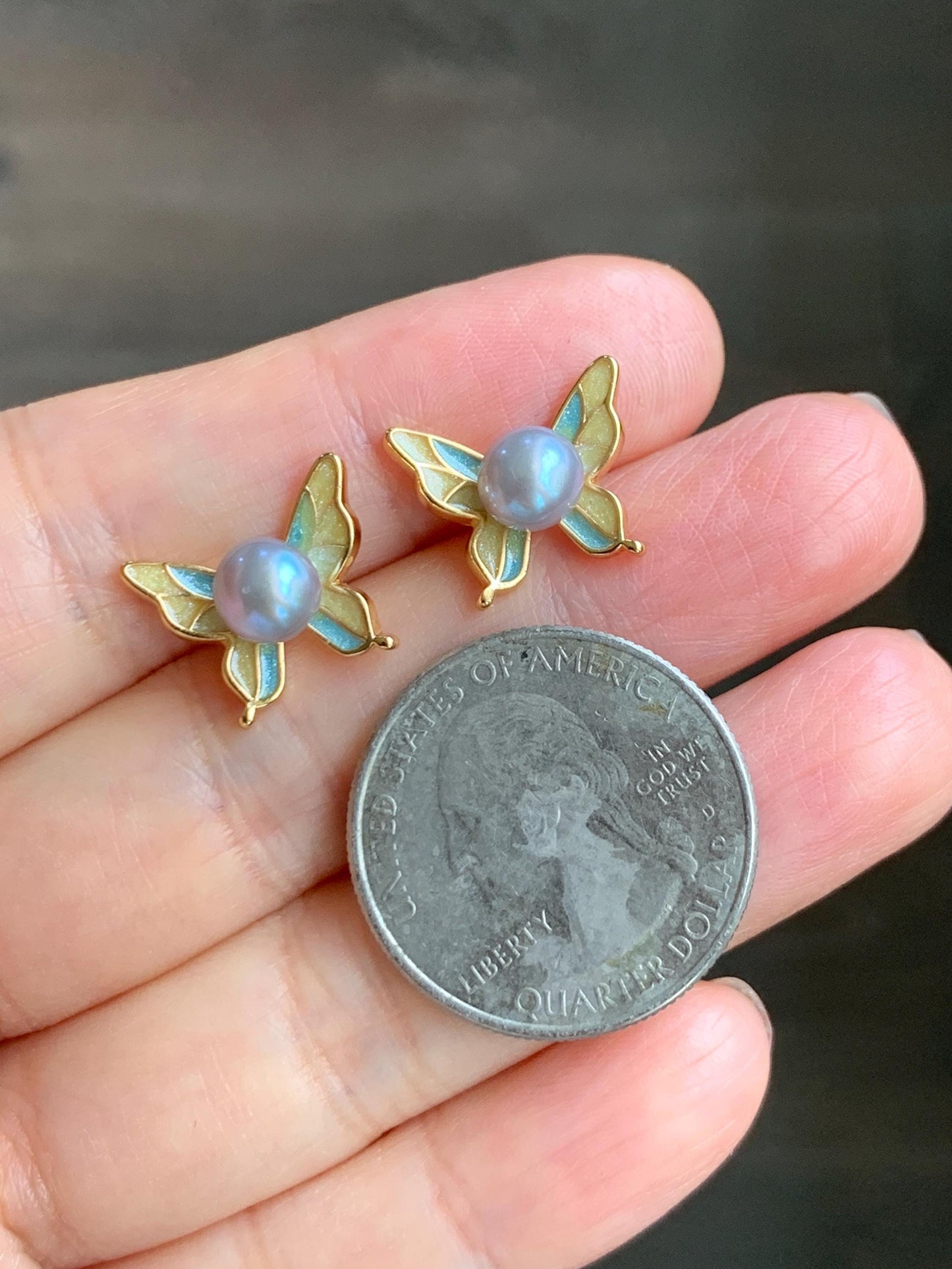 Natural Untreated Freshwater Button Pearl Silver Gray Butterfly Stud Earrings Sterling Silver Posts 6.3mm 天然淡水银灰珍珠蝴蝶纯银针包金耳钉 A
