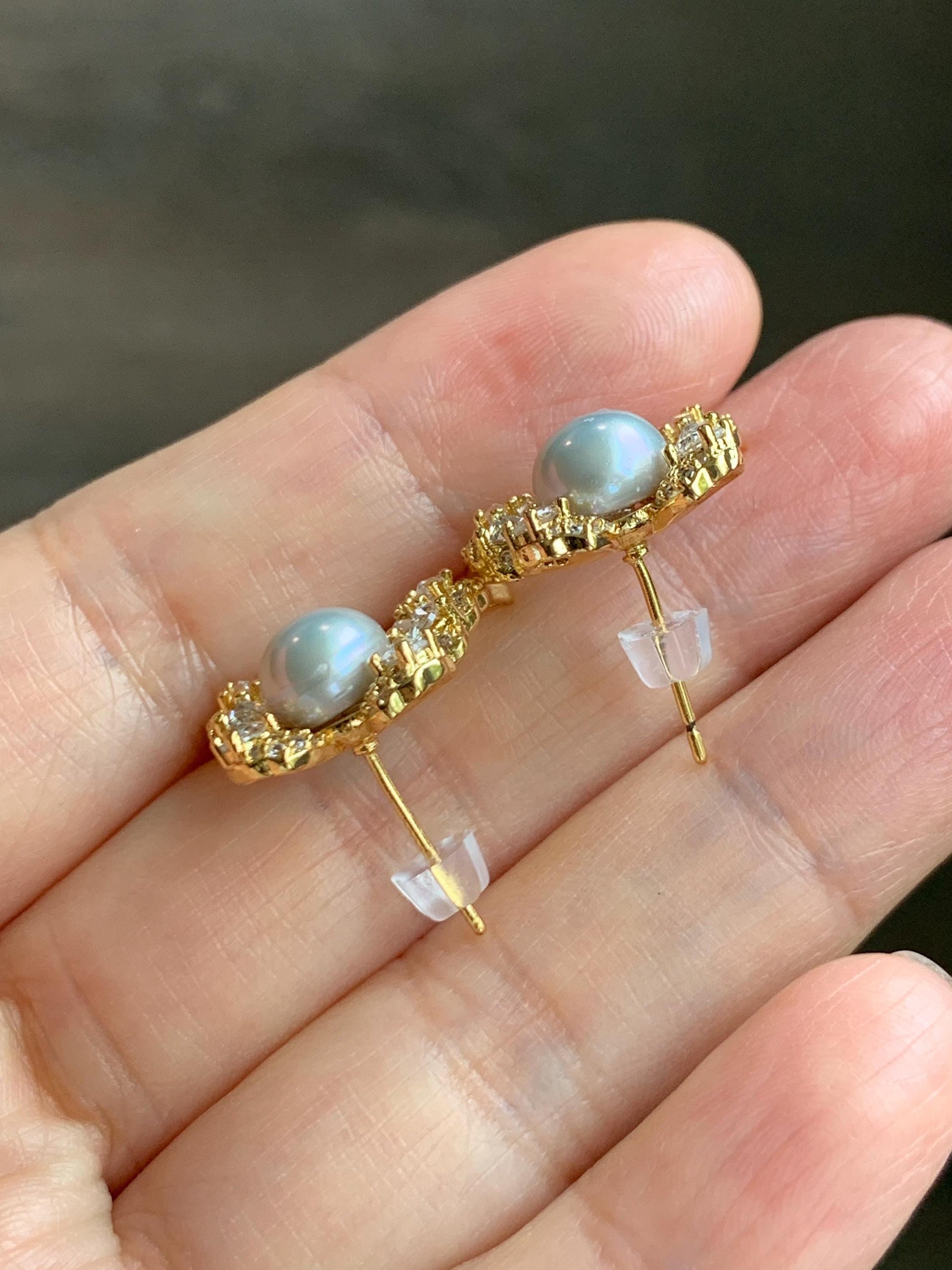 Natural Untreated Freshwater Button Pearl Silver Gray Butterfly Stud Earrings Sterling Silver Posts 7.4mm 天然淡水银灰珍珠蝴蝶纯银针包金耳钉 B