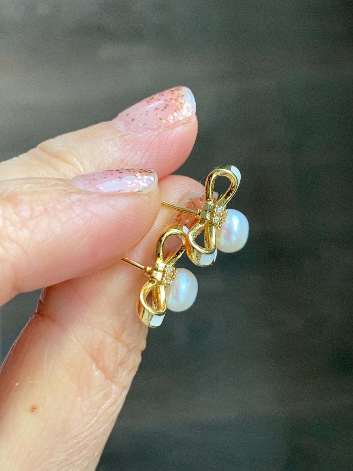 Natural Untreated Freshwater White Button Pearl Bow Stud Earrings Sterling Silver Posts Enamel 6.3mm 天然淡水白珍珠蝴蝶结纯银针包金耳钉 D