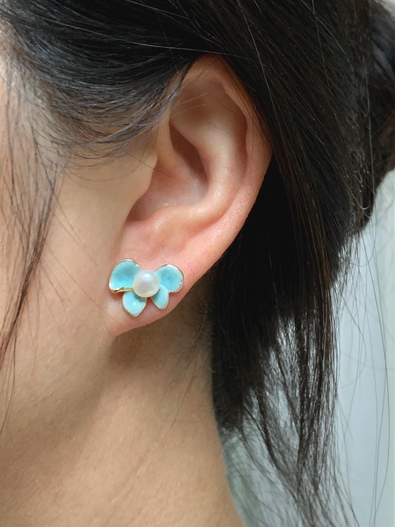 Natural Untreated Freshwater White Button Pearl Bow Stud Earrings Sterling Silver Posts Blue Enamel 6.3mm 天然淡水白珍珠蝴蝶结纯银针包金耳钉 E