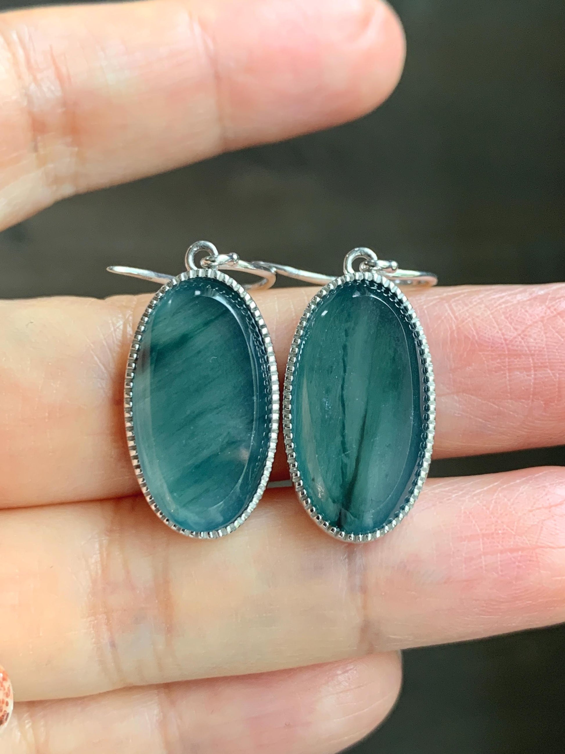 Certified Natural Grade A Guatemalan Icy Translucent Teal Green Marbled Jade Jadeite Oval Dangle Earrings Sterling Silver 天然冰危飘绿翡翠银镶耳钩 178