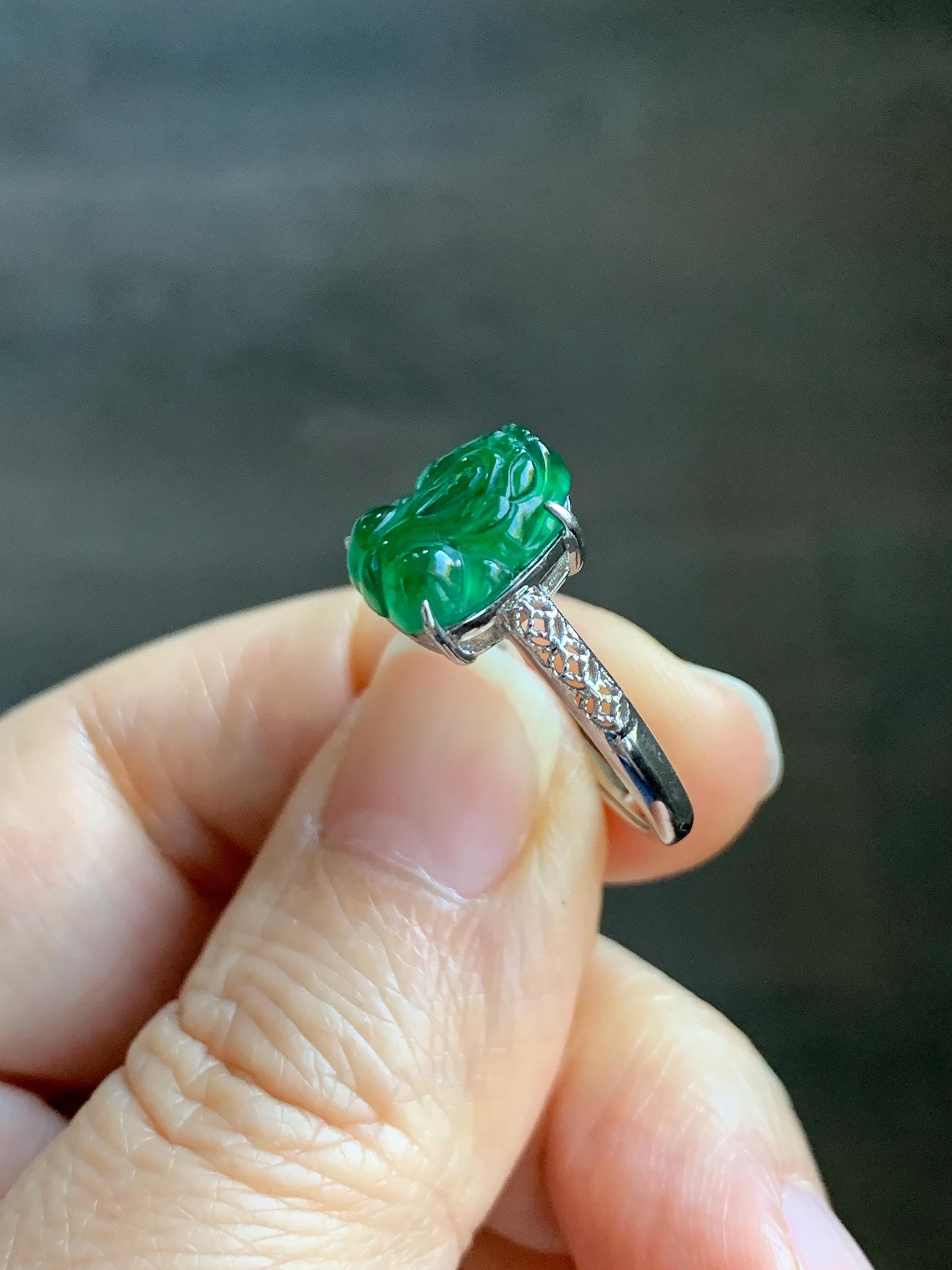 Natural Grade A Guatemalan Icy Translucent Vibrant Green Jade Jadeite Pixiu Ring Sterling Silver Size 7 Adjustable 天然冰危绿翡翠貔貅银镶戒指 WLX160E