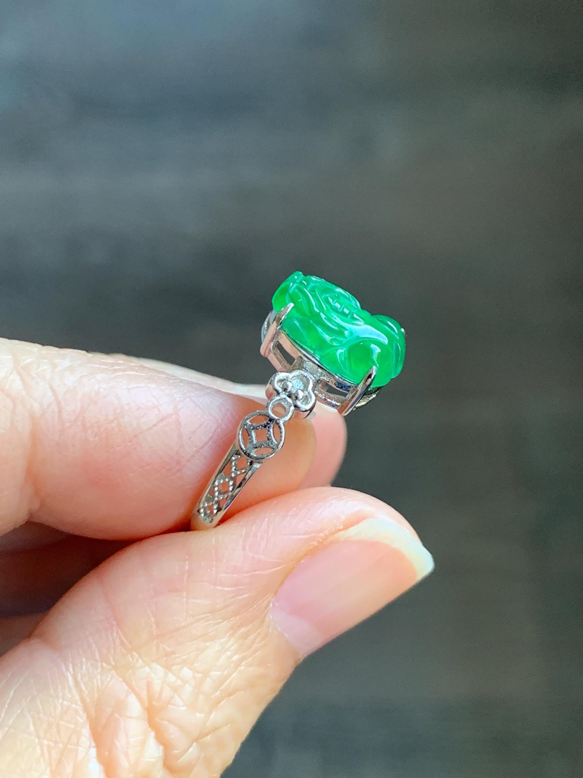 Natural Grade A Guatemalan Icy Translucent Vibrant Green Jade Jadeite Pixiu Ring Sterling Silver Size 7 Adjustable 天然冰危绿翡翠貔貅银镶戒指 WLX160F
