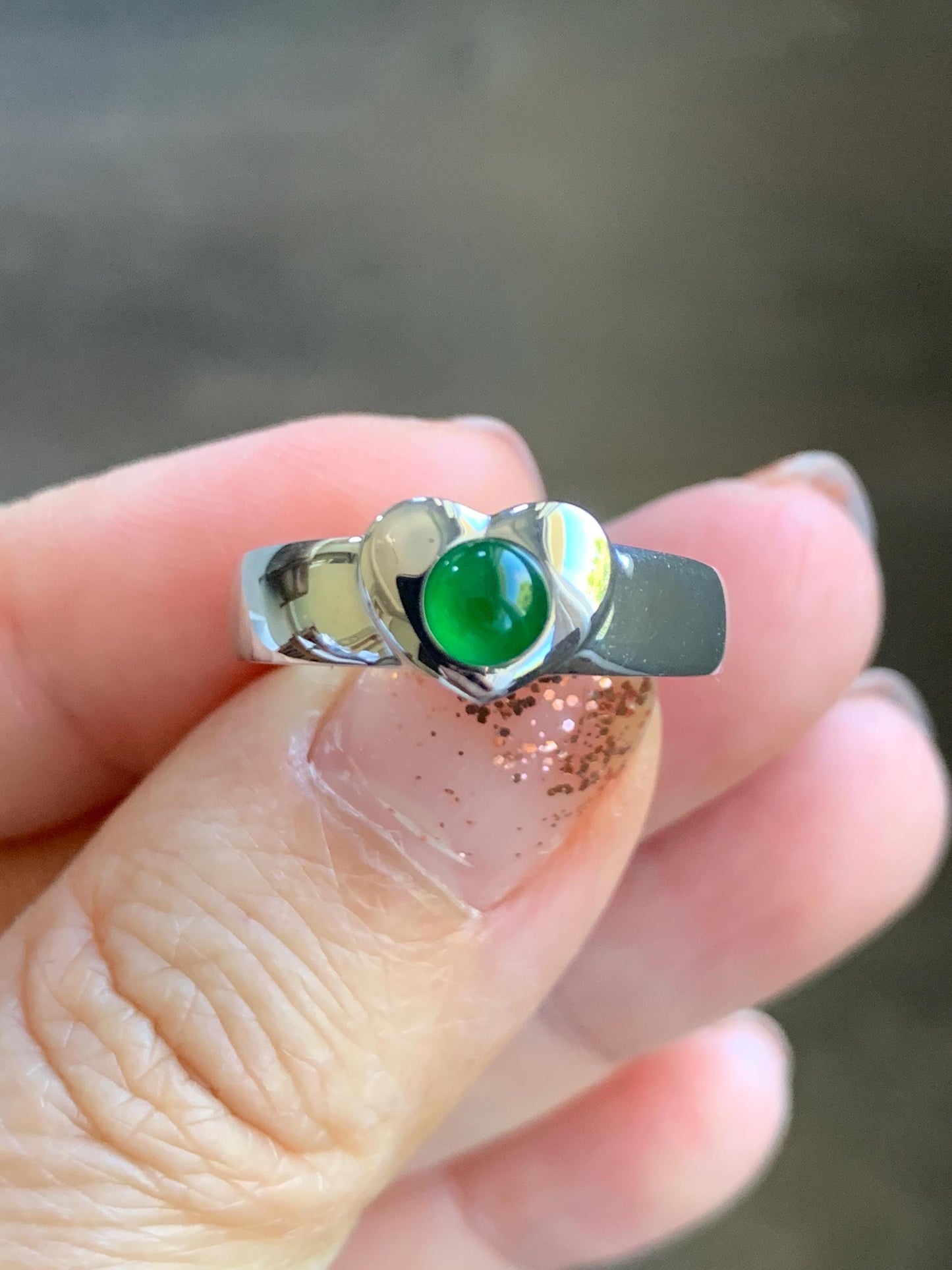Certified Natural Grade A Guatemalan Icy Translucent Vibrant Green Jade Jadeite Heart Ring Sterling Silver Size 7.25 US 天然冰危绿翡翠爱心银镶戒指 489