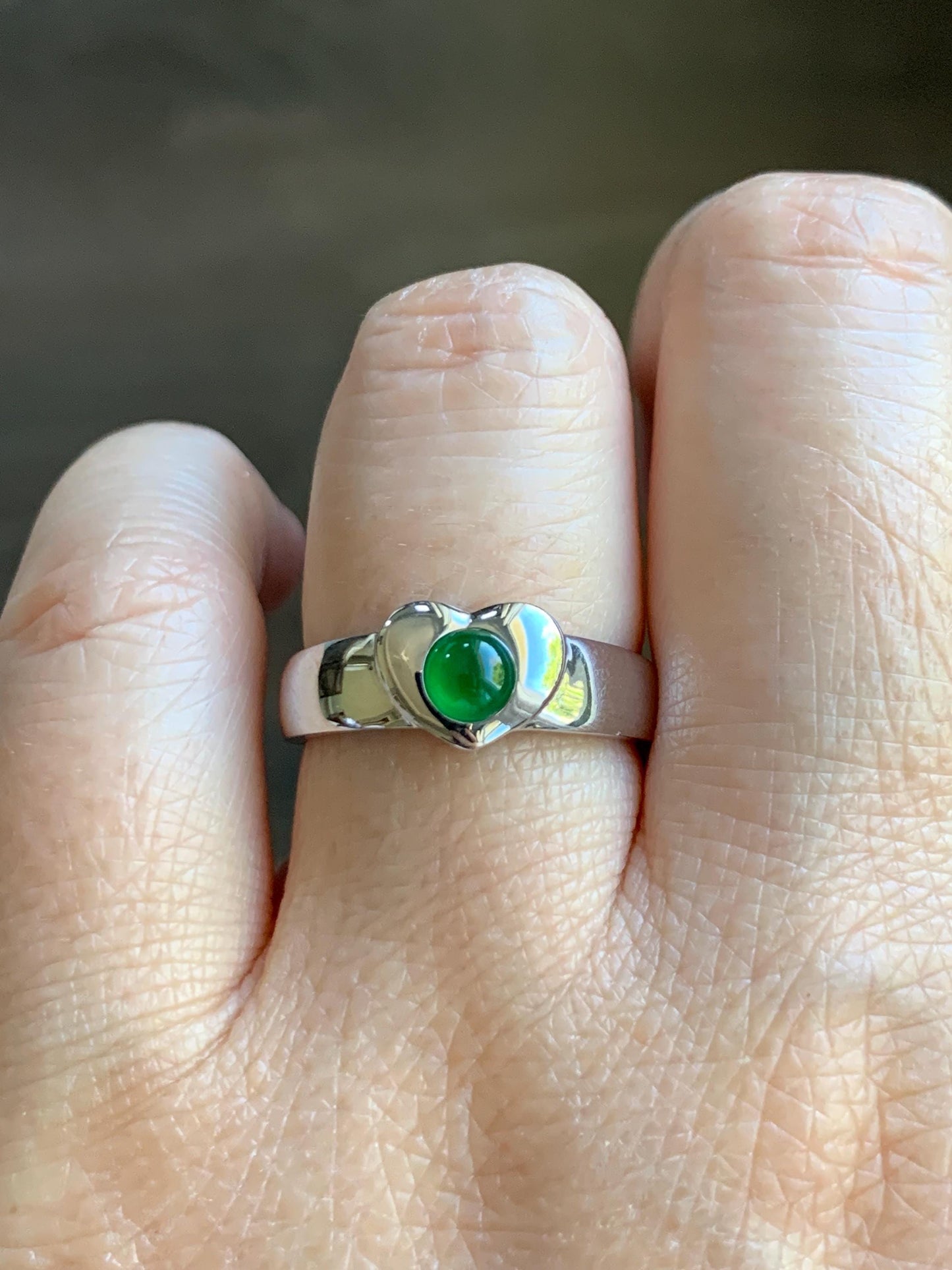 Certified Natural Grade A Guatemalan Icy Translucent Vibrant Green Jade Jadeite Heart Ring Sterling Silver Size 7.25 US 天然冰危绿翡翠爱心银镶戒指 489
