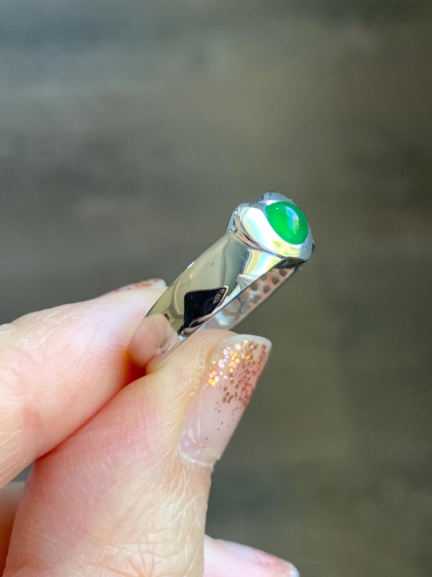 Certified Natural Grade A Guatemalan Icy Translucent Vibrant Green Jade Jadeite Heart Ring Sterling Silver Size 7.25 US 天然冰危绿翡翠爱心银镶戒指 489