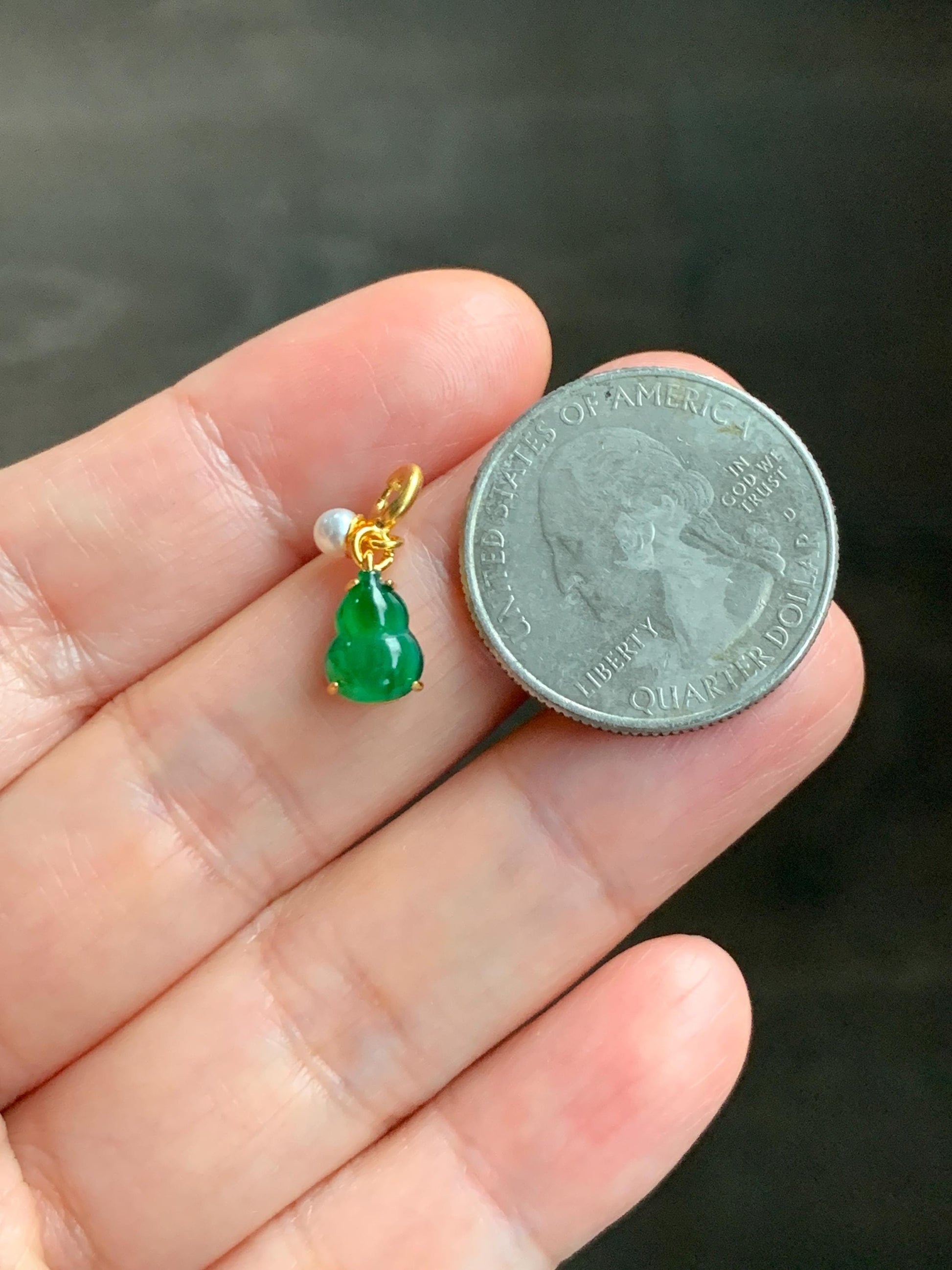 Natural Grade A Guatemalan Icy Translucent Vibrant Green Jade Jadeite Petite Gourd Hulu Charm Pendant Sterling Silver 天然冰危绿翡翠小葫芦滴流吊坠 WHD110