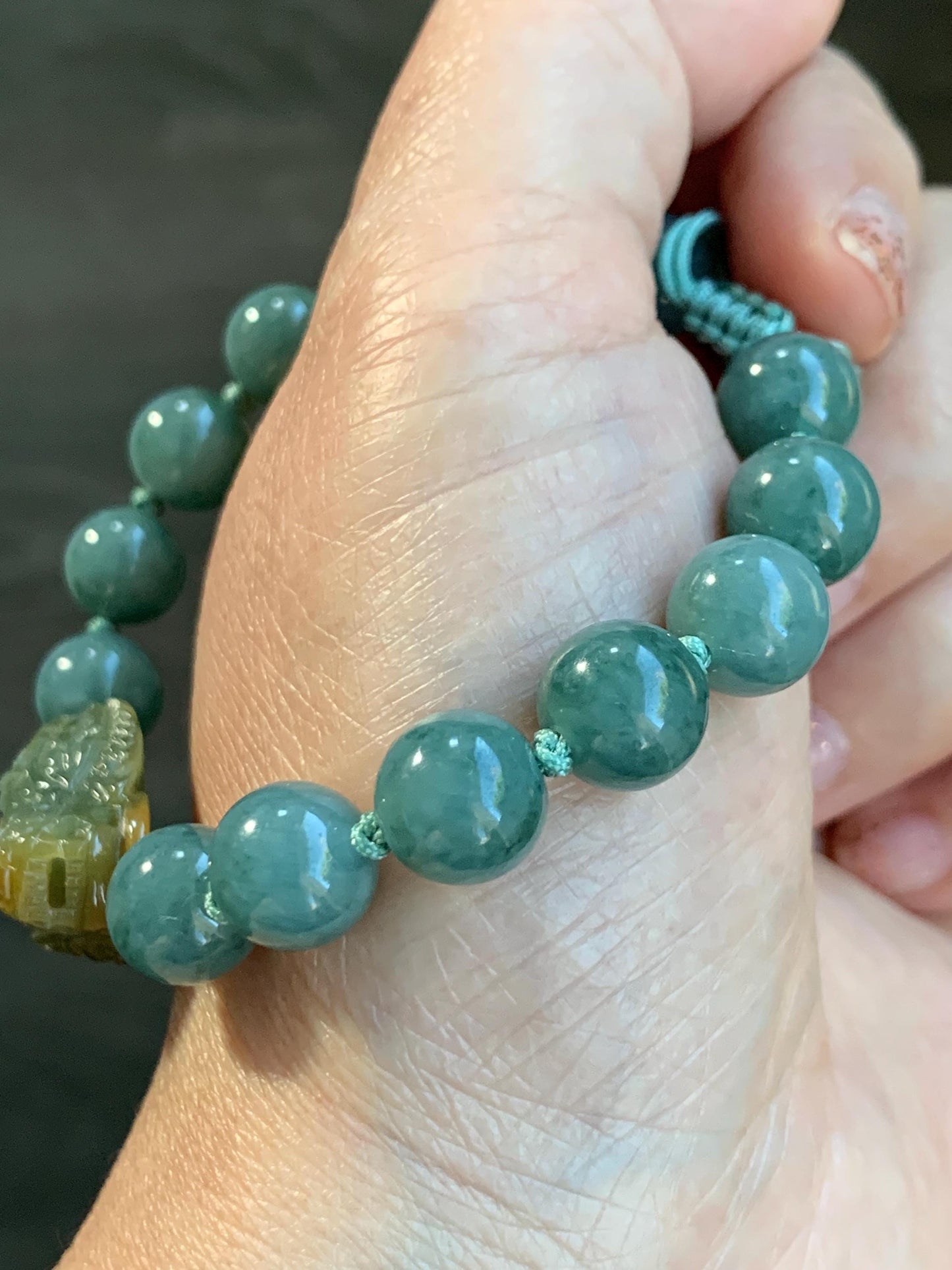 Natural Grade A Guatemalan Translucent Yellow Marbled Jade Jadeite Dragon Turtle Dark Teal Beaded Bracelet 7.75” 33g 天然冰危茶黄翡翠龙龟危蓝圆珠手串 WLG-L