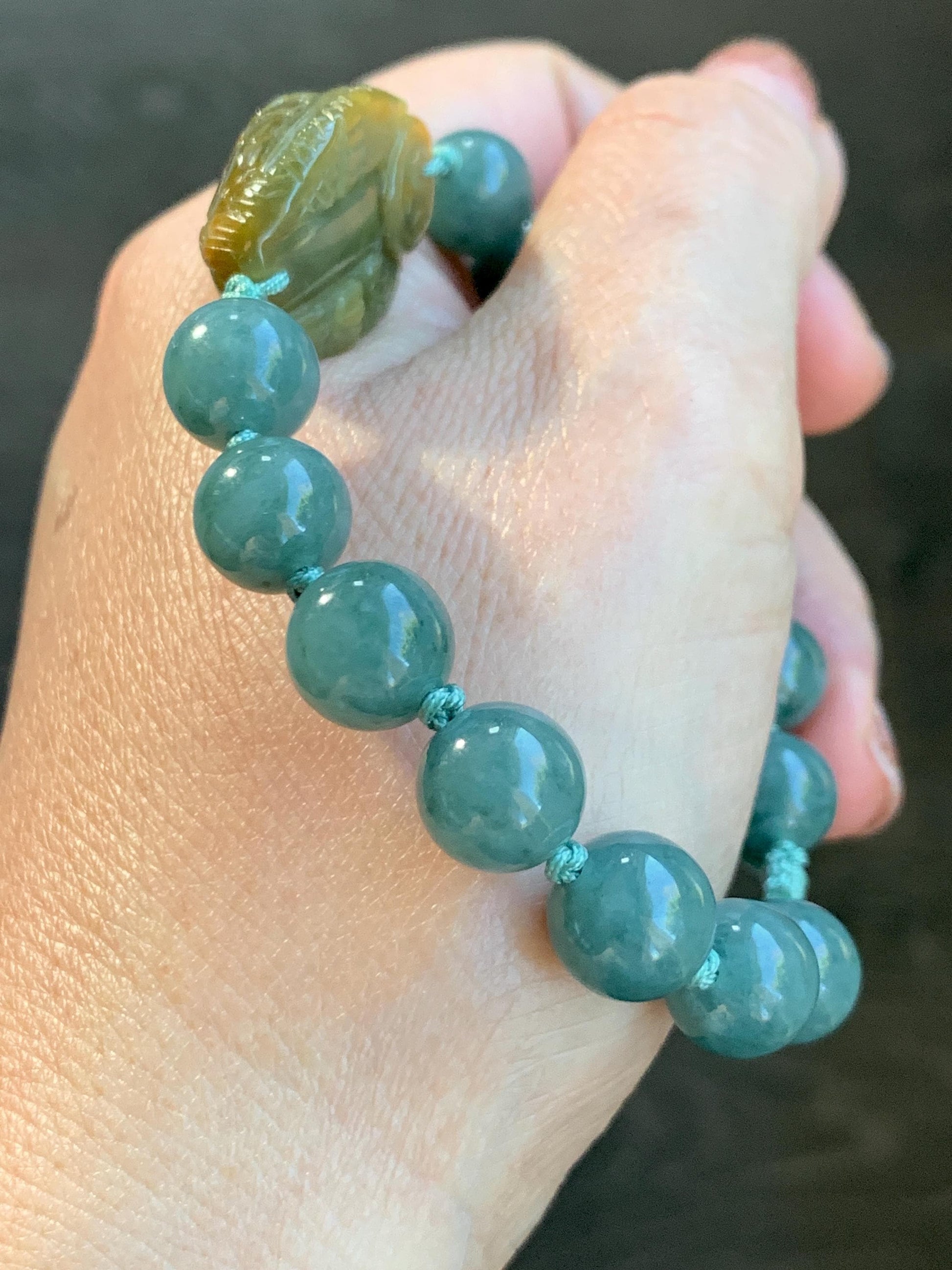 Natural Grade A Guatemalan Translucent Yellow Marbled Jade Jadeite Dragon Turtle Dark Teal Beaded Bracelet 7.75” 33g 天然冰危茶黄翡翠龙龟危蓝圆珠手串 WLG-L