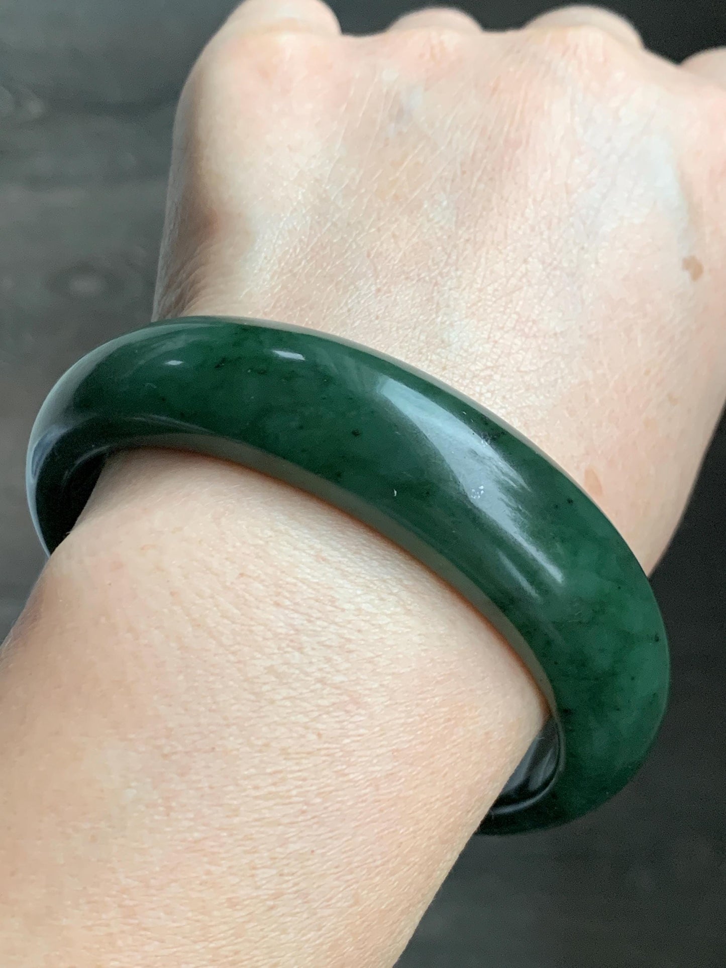 Certified Natural Nephrite Jade Translucent Dark Green Bangle Bracelet 62.89mm 7.75” 107g 天然和田玉菠菜绿轮胎宽手镯 156