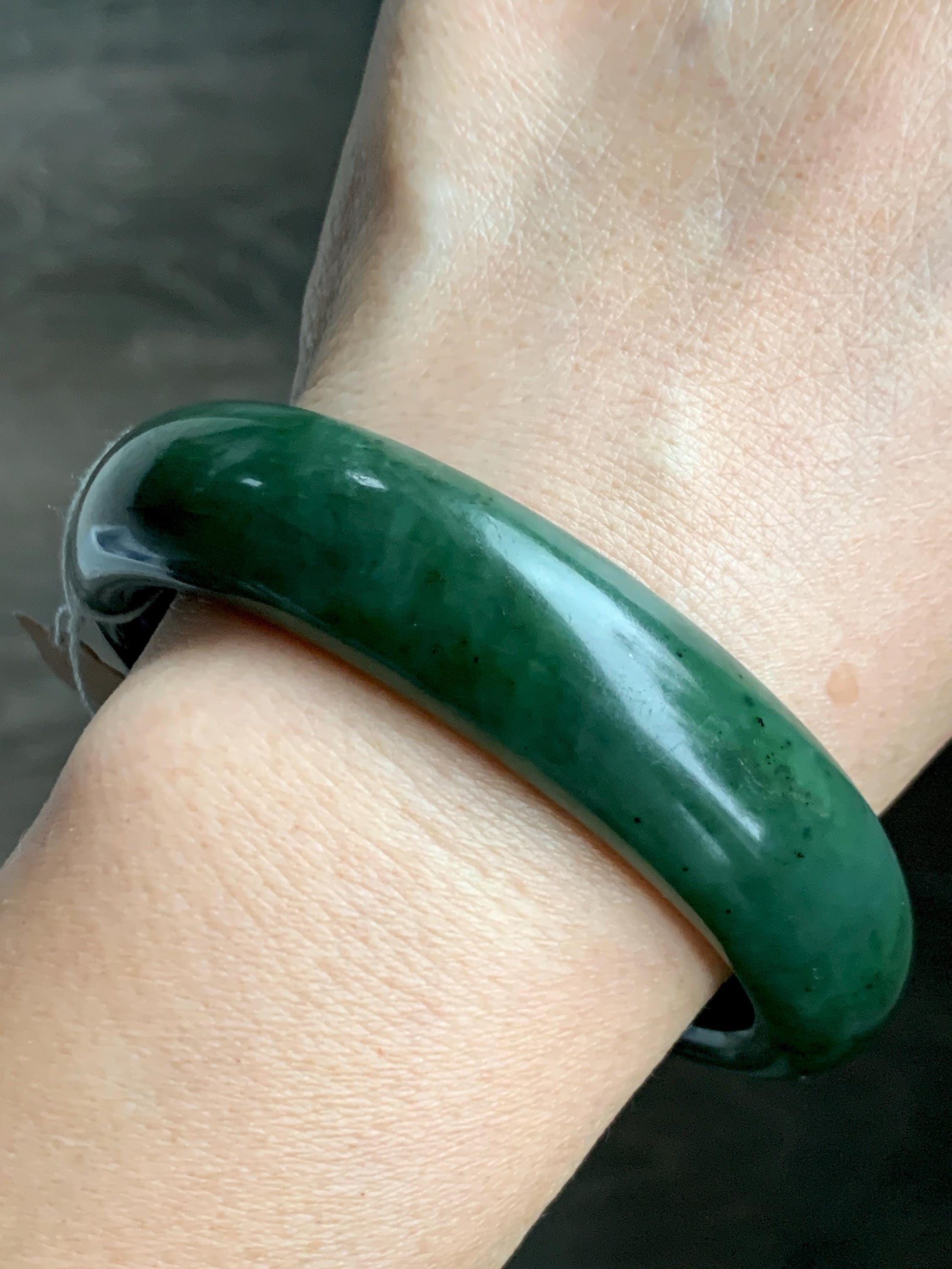 Certified Natural Nephrite Jade Translucent Dark Green Bangle Bracelet 62.89mm 7.75” 107g 天然和田玉菠菜绿轮胎宽手镯 156