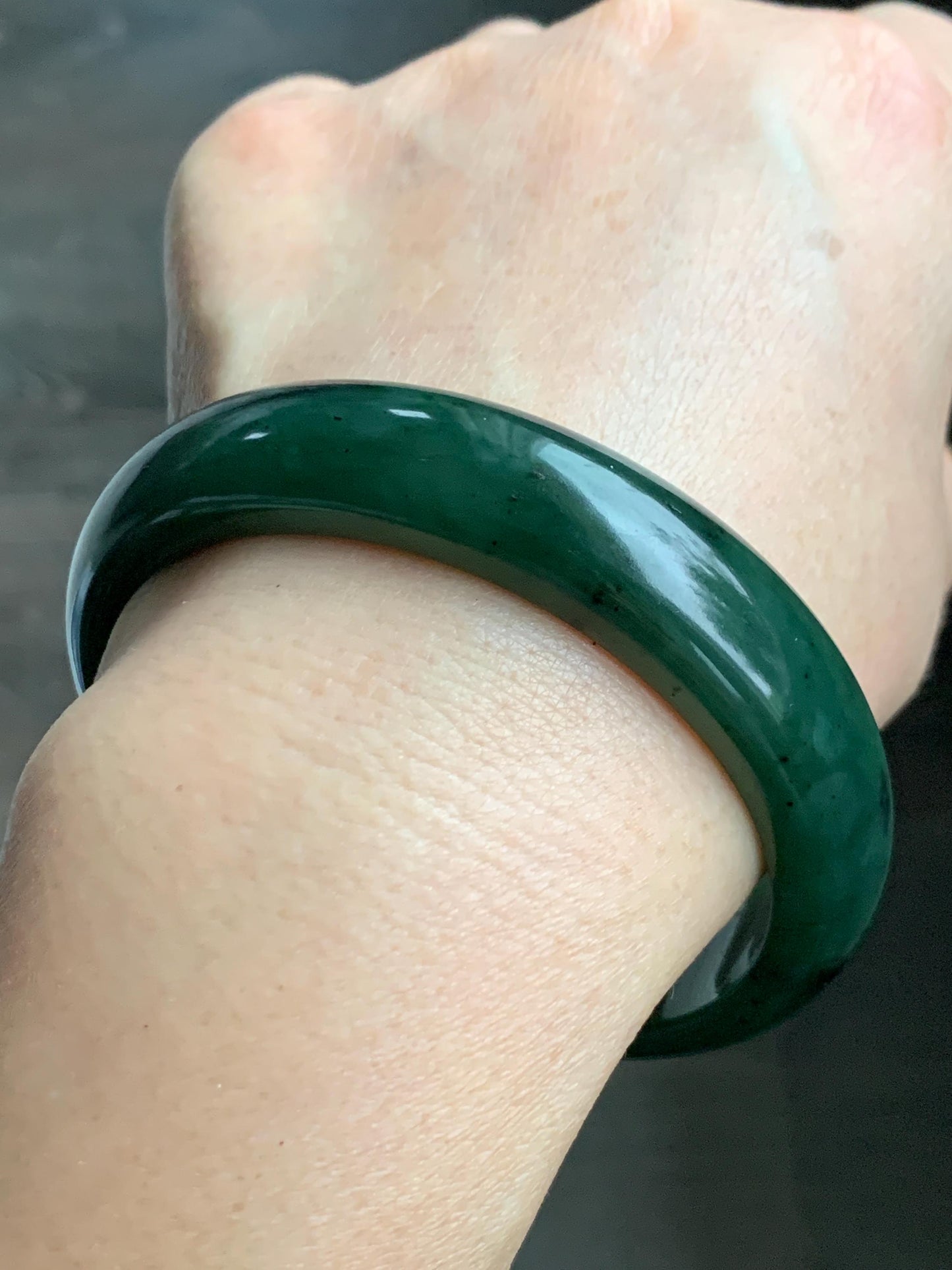 Certified Natural Nephrite Jade Translucent Dark Green Bangle Bracelet 60.1mm 7.4” 81g 天然和田玉菠菜绿轮胎宽手镯 157
