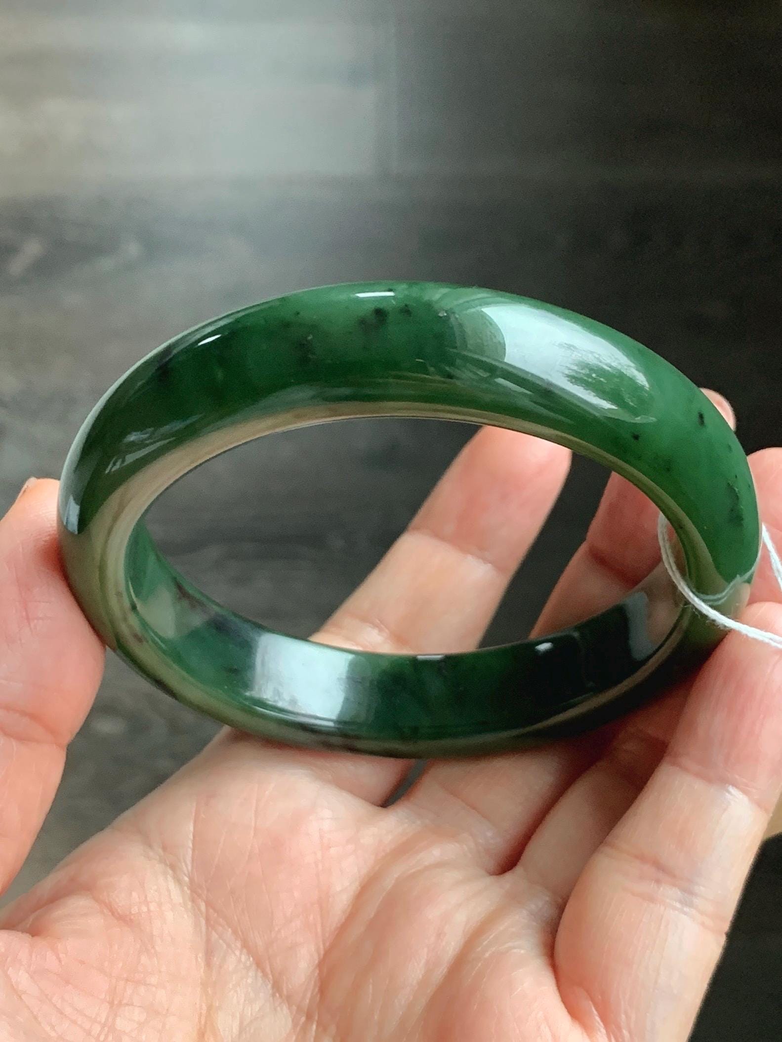 Certified Natural Nephrite Jade Translucent Dark Green Bangle Bracelet 58.7mm 7.25” 83g 天然和田玉菠菜绿轮胎宽手镯 152