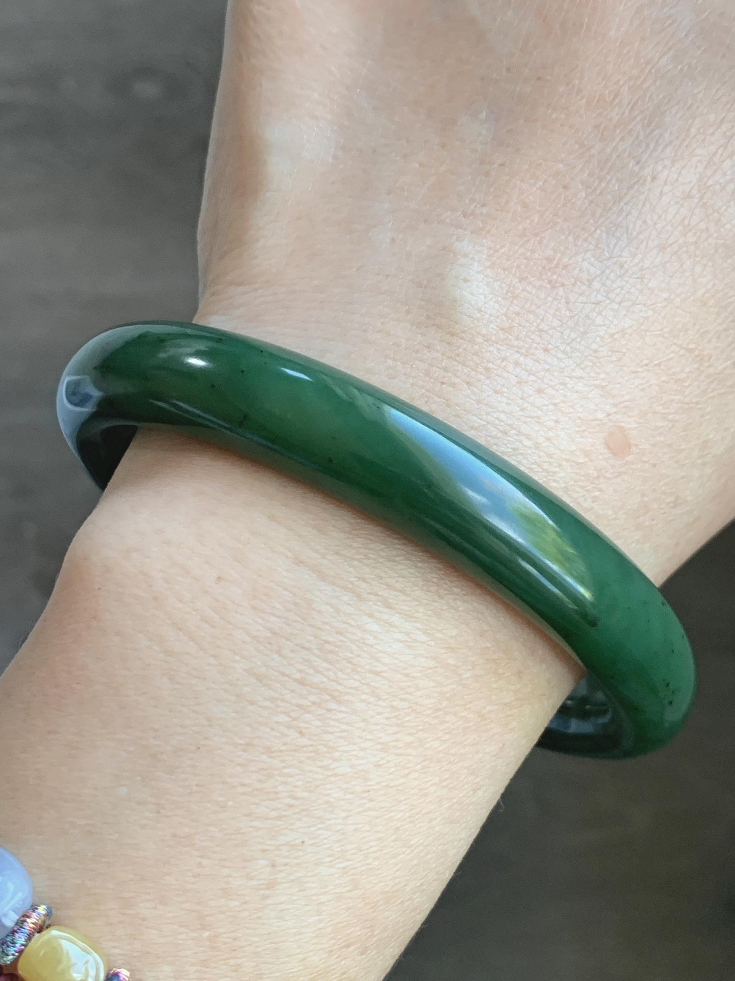 Certified Natural Nephrite Jade Translucent Dark Green Bangle Bracelet 63.5mm 7.85” 58g 天然和田玉菠菜绿轮胎宽手镯 150