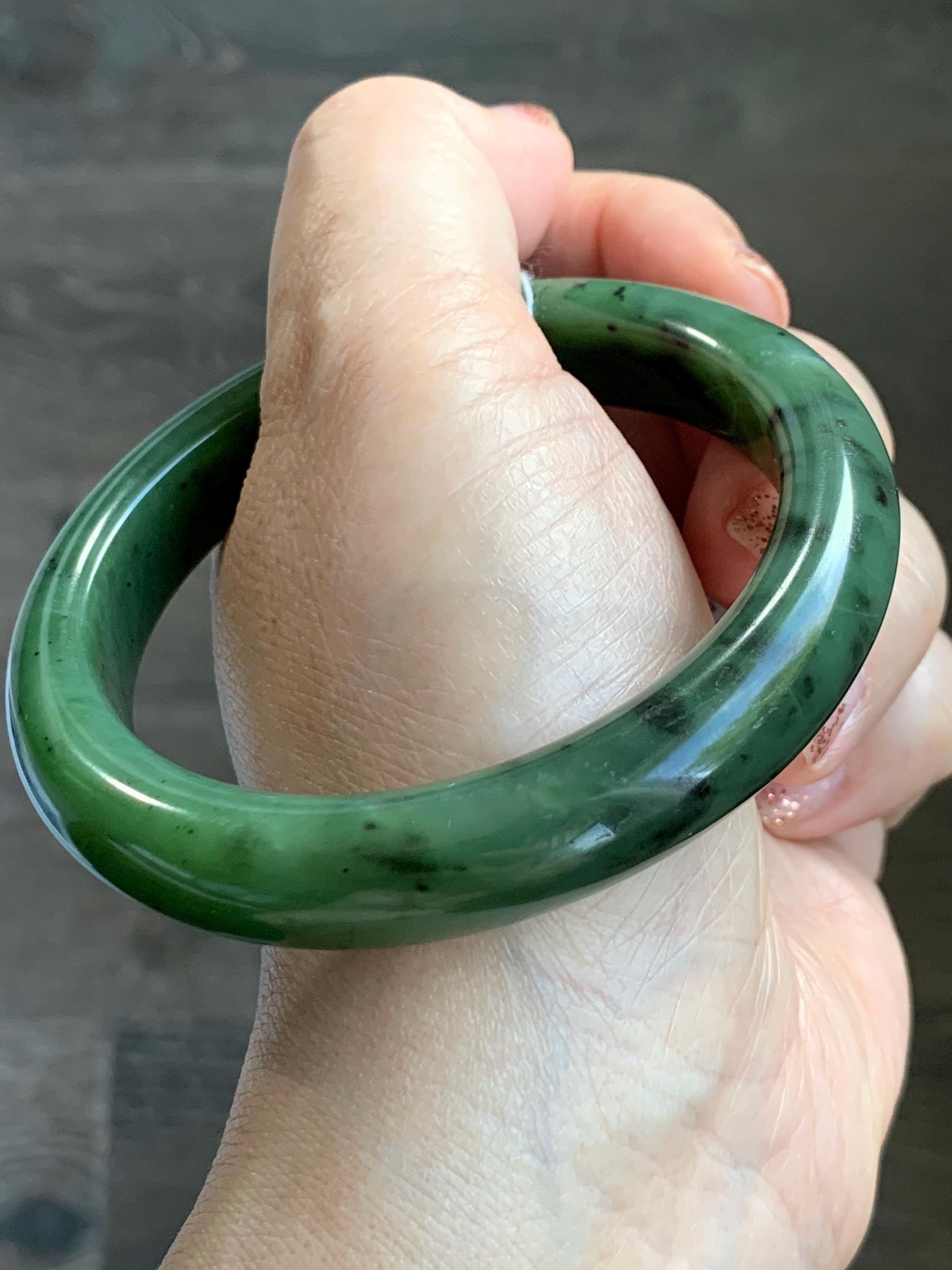 Certified Natural Nephrite Jade Translucent Dark Green Bangle Bracelet 58.6mm 7.25” 78g 天然和田玉菠菜绿轮胎宽手镯 153