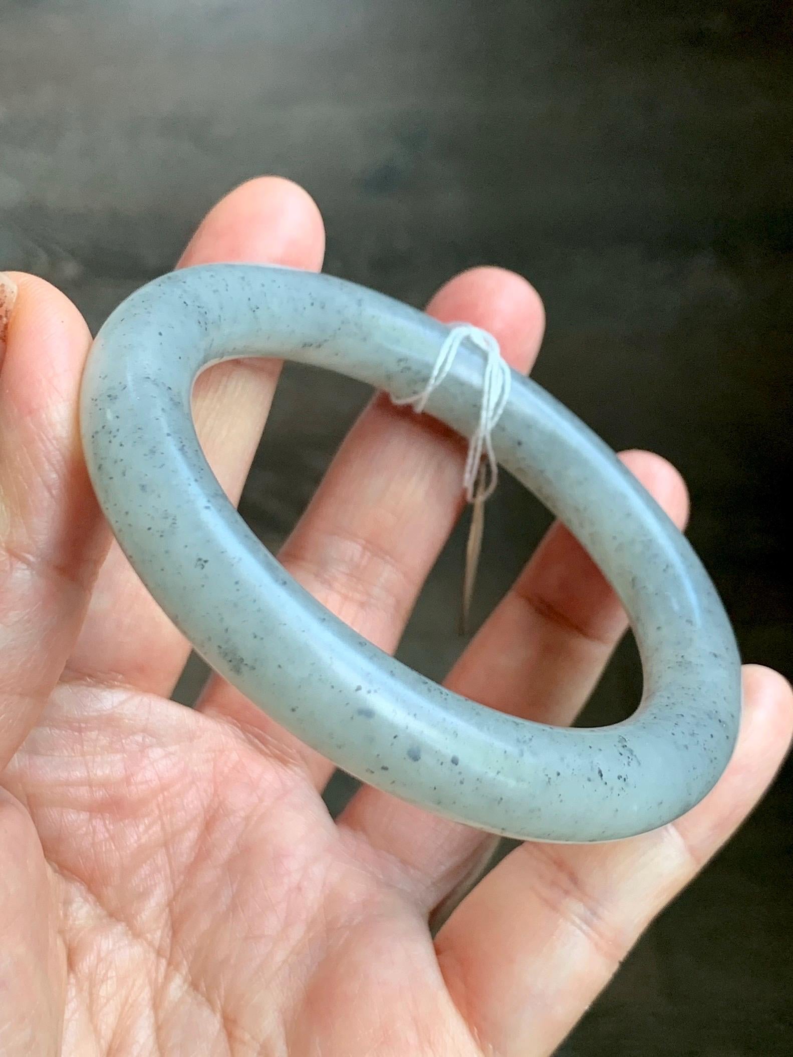 Certified Natural Nephrite Jade Translucent Gray Wuji Marbled Bangle Bracelet Matte Finish 56.7mm 7” 53g 天然和田玉乌鸡黑芝麻花圆条哑光手镯 145
