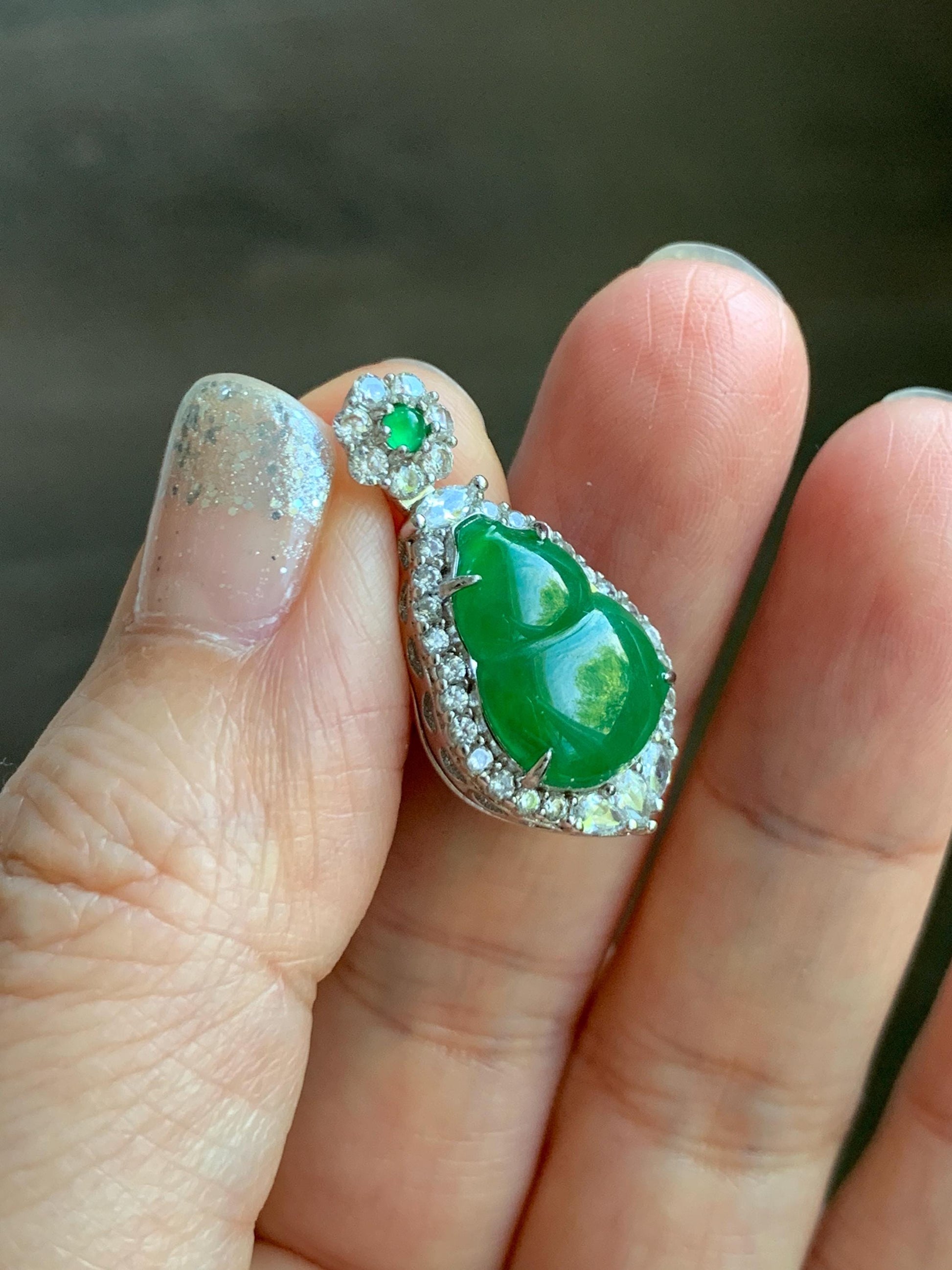 Natural Grade A Guatemalan Icy Translucent Vibrant Green Jade Jadeite Gourd Hulu Pendant Sterling Silver 4g 天然冰危绿翡翠葫芦吊坠 XMH330B