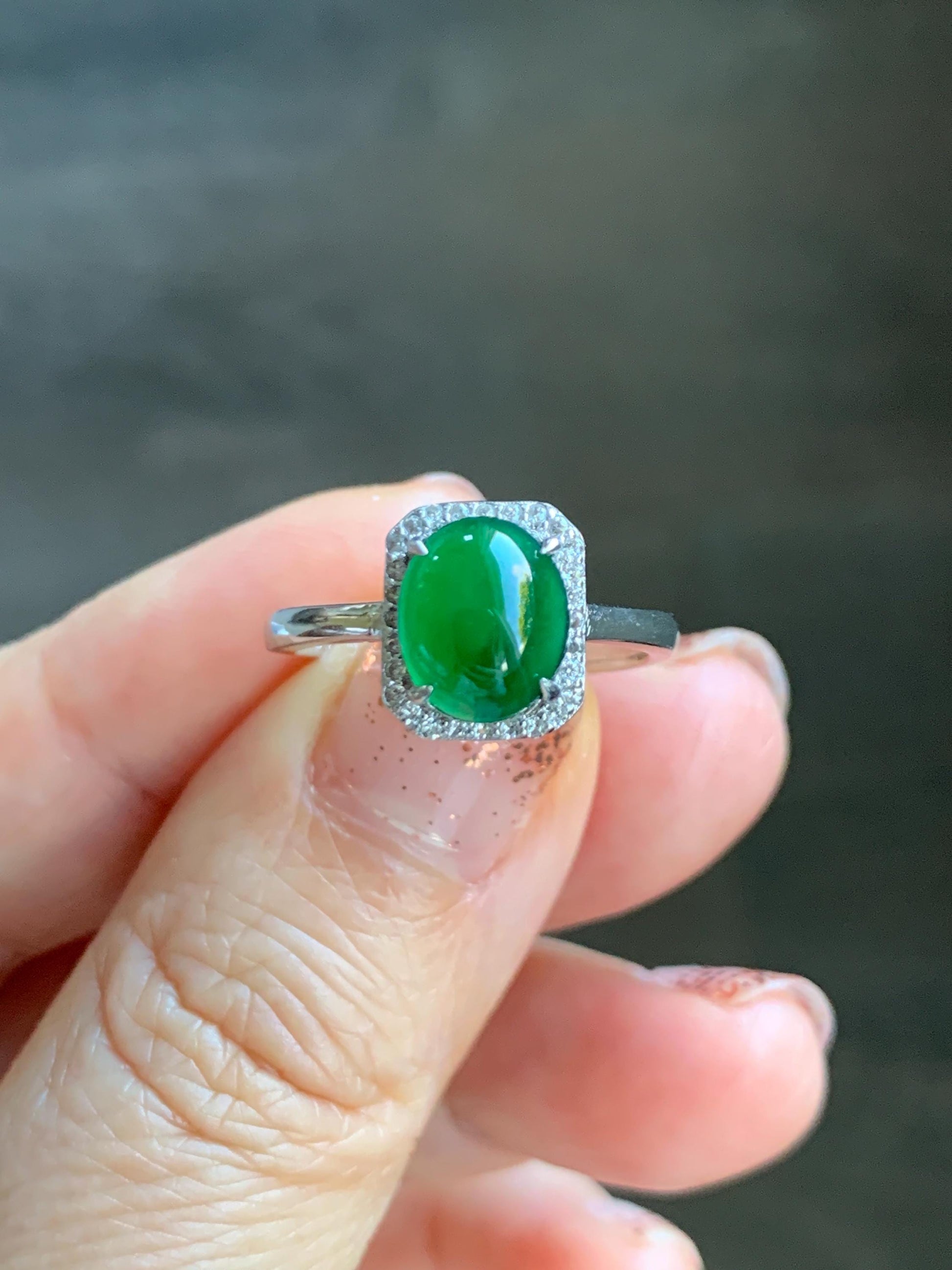 Natural Grade A Guatemalan Icy Translucent Vibrant Green Oval Jade Jadeite Ring Sterling Silver Size 7 US Adjustable 天然冰危绿翡翠蛋面银镶戒指 WLO110