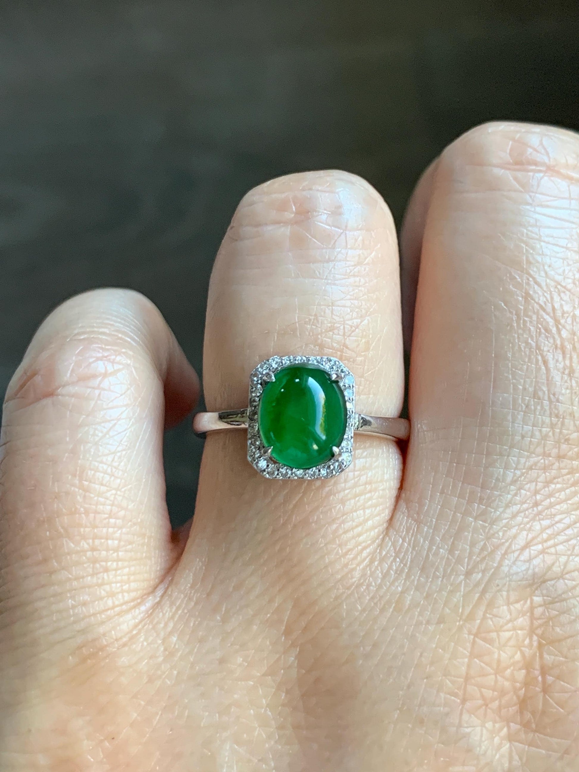 Natural Grade A Guatemalan Icy Translucent Vibrant Green Oval Jade Jadeite Ring Sterling Silver Size 7 US Adjustable 天然冰危绿翡翠蛋面银镶戒指 WLO110