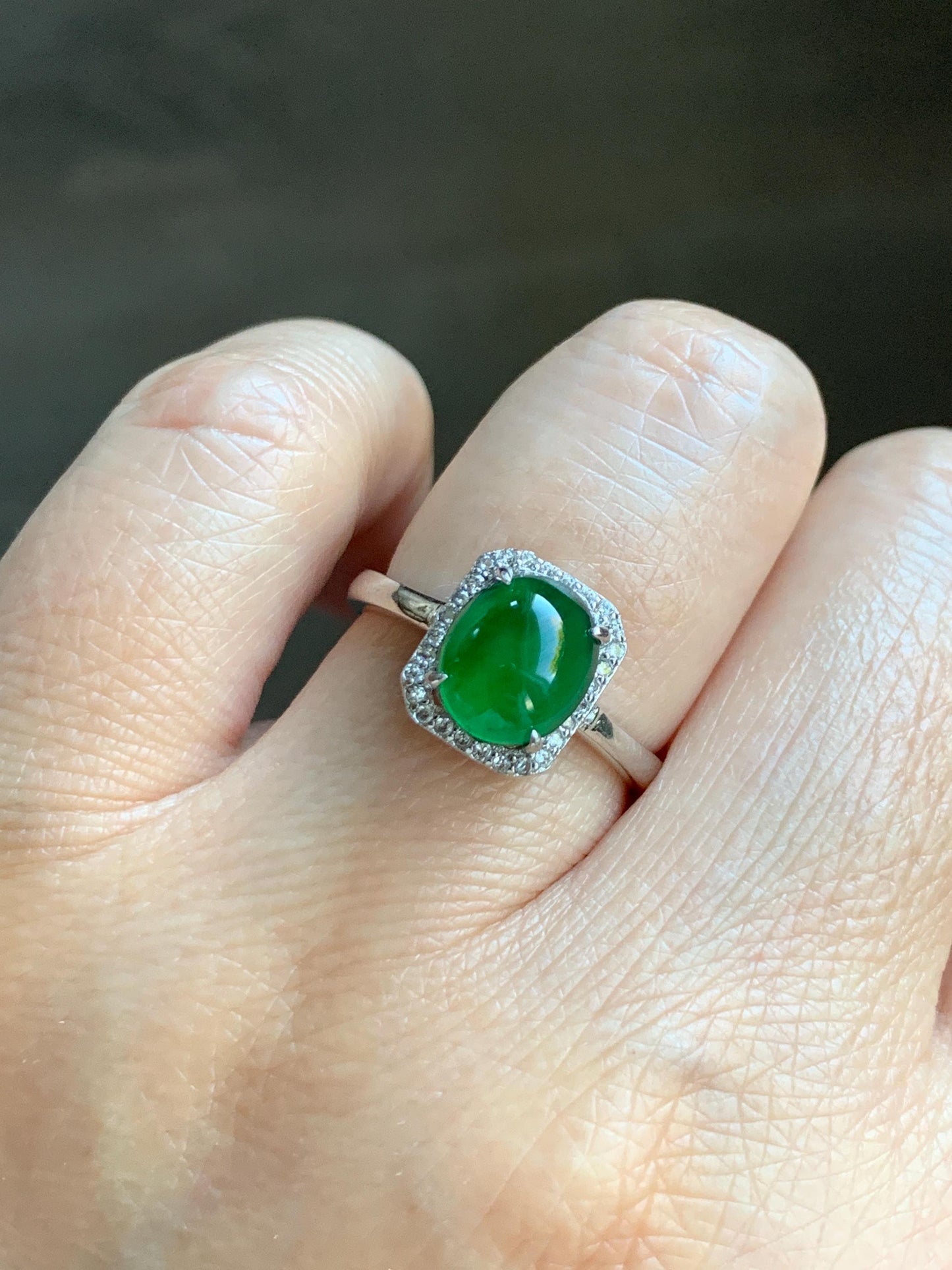 Natural Grade A Guatemalan Icy Translucent Vibrant Green Oval Jade Jadeite Ring Sterling Silver Size 7 US Adjustable 天然冰危绿翡翠蛋面银镶戒指 WLO110