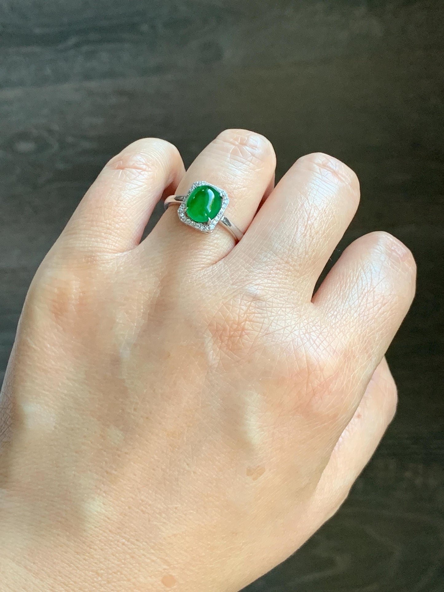 Natural Grade A Guatemalan Icy Translucent Vibrant Green Oval Jade Jadeite Ring Sterling Silver Size 7 US Adjustable 天然冰危绿翡翠蛋面银镶戒指 WLO110
