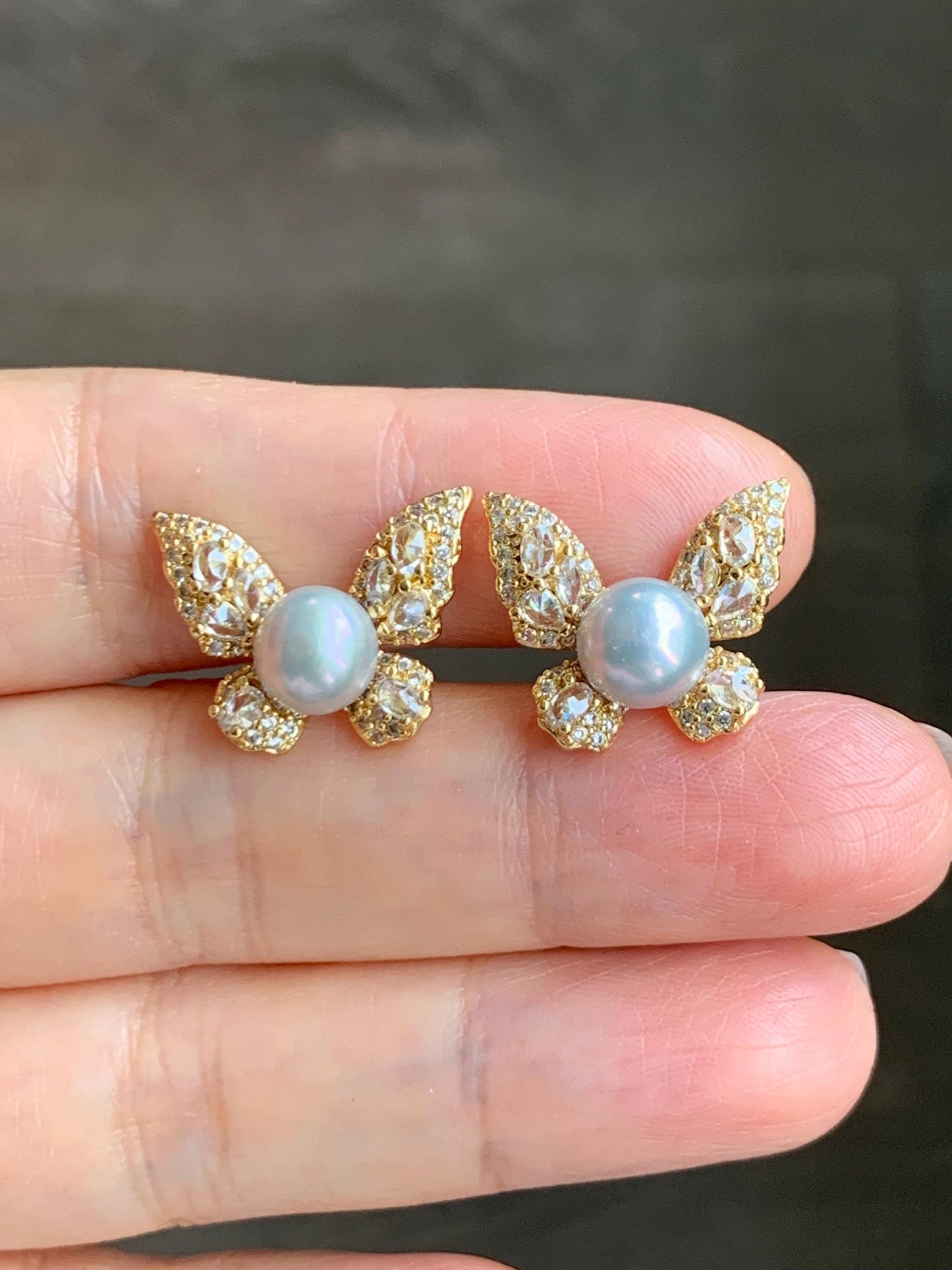 Natural Untreated Freshwater Button Pearl Silver Gray Butterfly Stud Earrings Sterling Silver Posts 7.4mm 天然淡水银灰珍珠蝴蝶纯银针包金耳钉 B