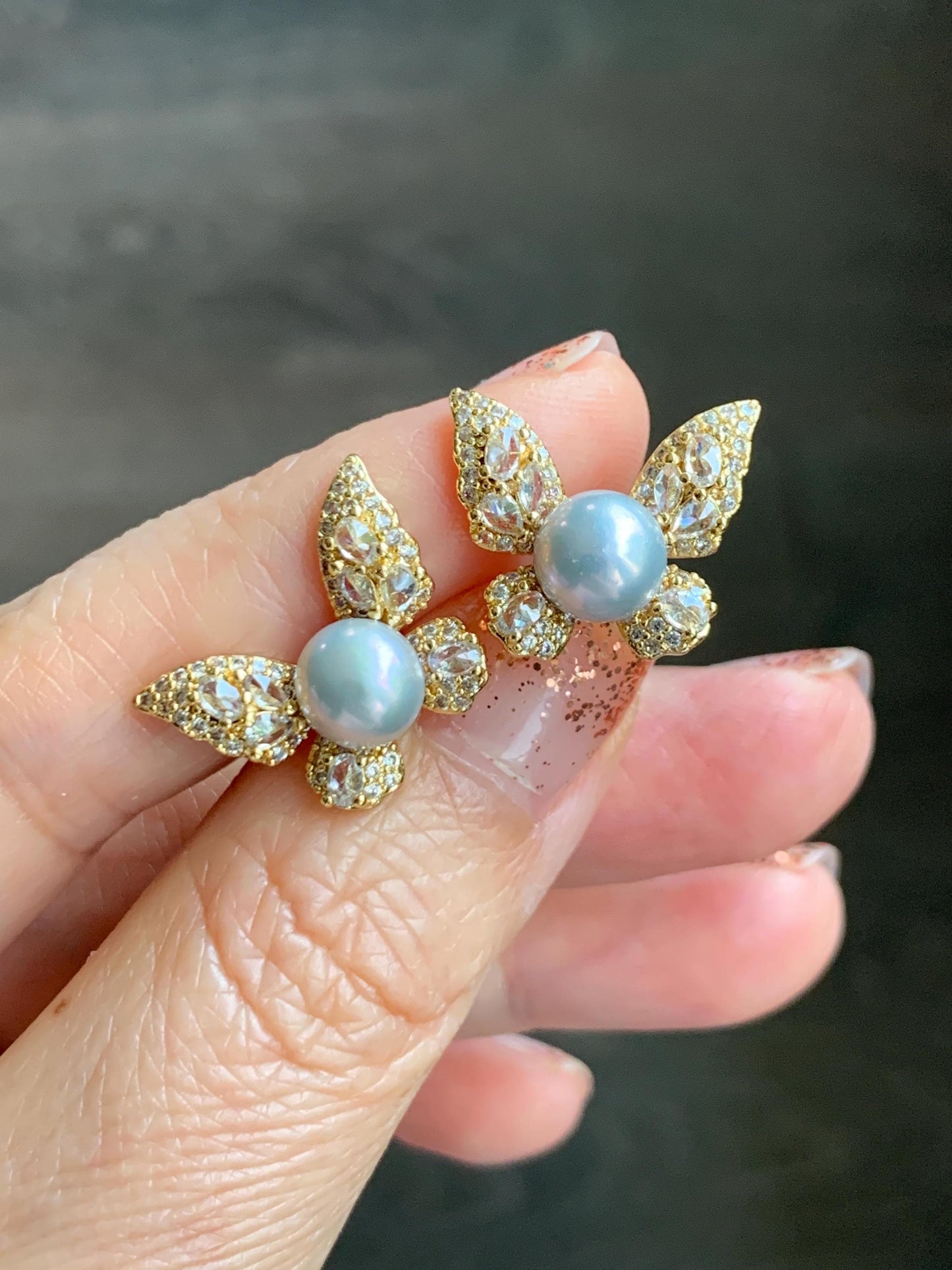 Natural Untreated Freshwater Button Pearl Silver Gray Butterfly Stud Earrings Sterling Silver Posts 7.4mm 天然淡水银灰珍珠蝴蝶纯银针包金耳钉 B