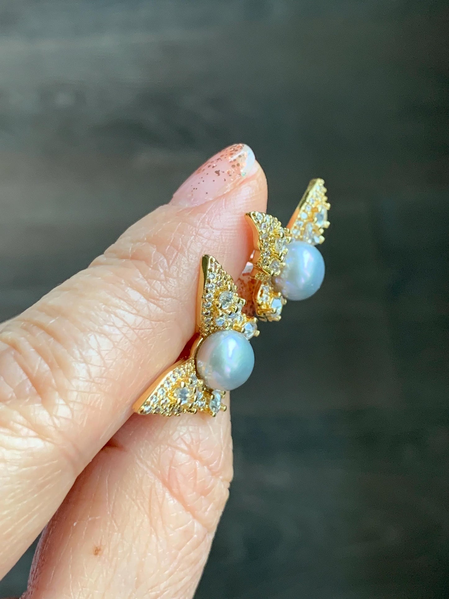 Natural Untreated Freshwater Button Pearl Silver Gray Butterfly Stud Earrings Sterling Silver Posts 7.4mm 天然淡水银灰珍珠蝴蝶纯银针包金耳钉 B