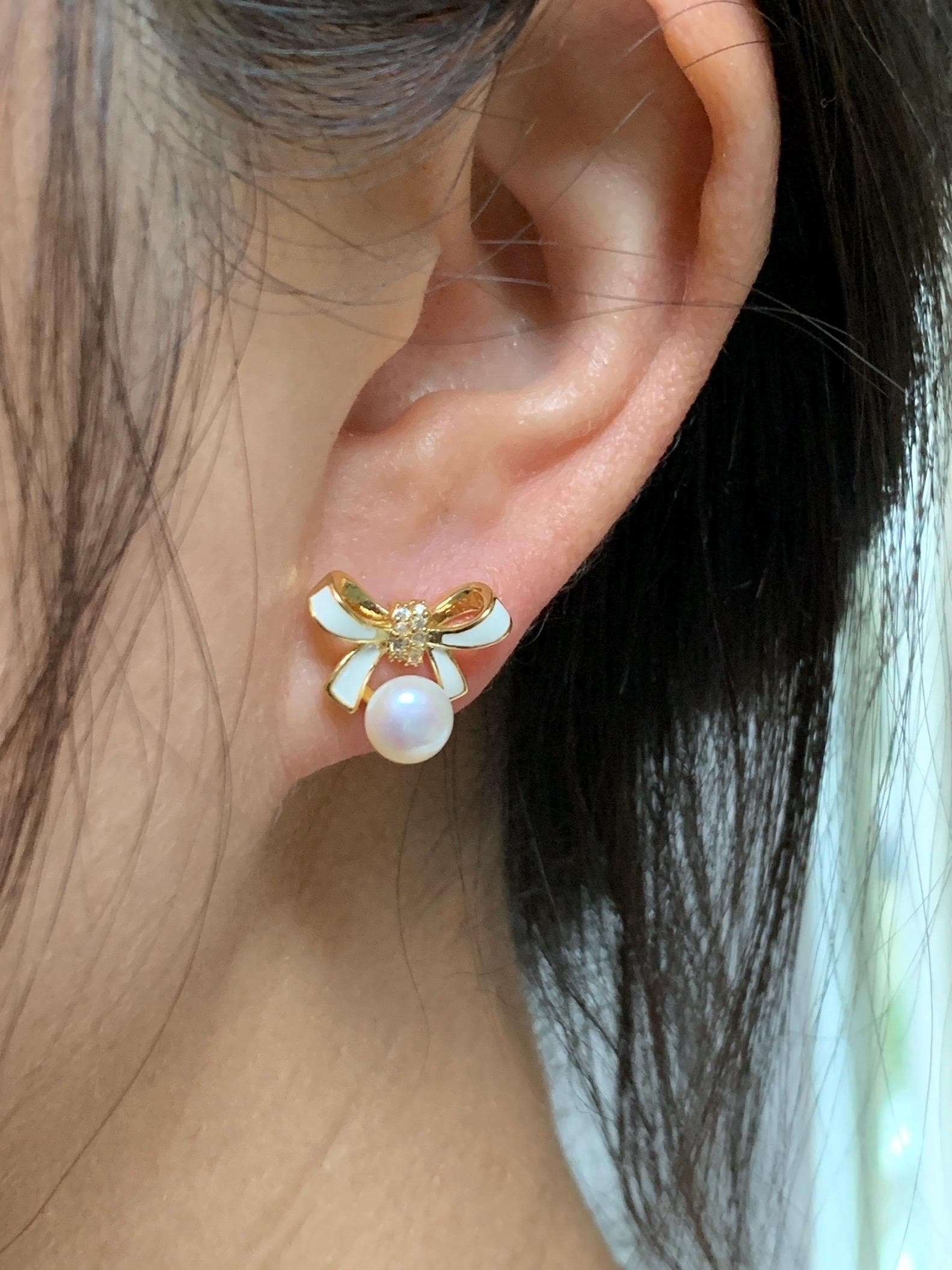 Natural Untreated Freshwater White Button Pearl Bow Stud Earrings Sterling Silver Posts Enamel 6.3mm 天然淡水白珍珠蝴蝶结纯银针包金耳钉 D