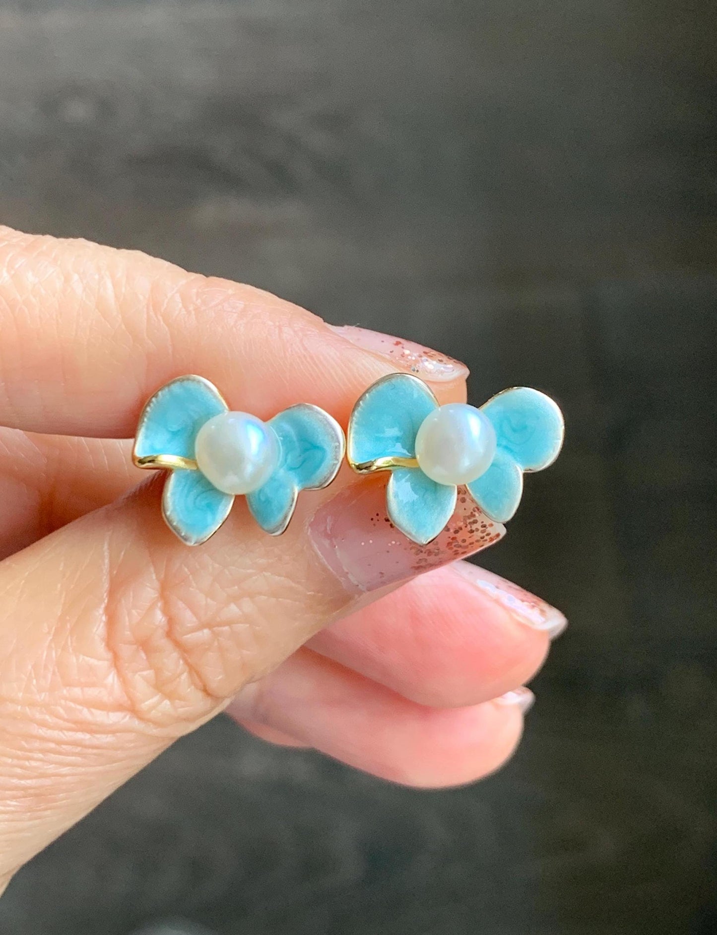 Natural Untreated Freshwater White Button Pearl Bow Stud Earrings Sterling Silver Posts Blue Enamel 6.3mm 天然淡水白珍珠蝴蝶结纯银针包金耳钉 E