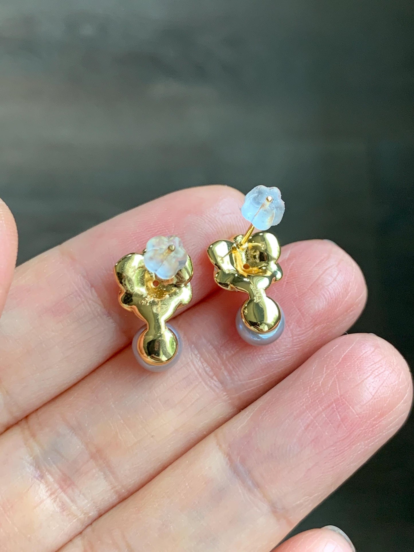 Natural Untreated Freshwater Button Pearl Silver Gray Rose Floral Stud Earrings Sterling Silver Posts 6mm 天然淡水银灰珍珠玫瑰花纯银针包金耳钉 F