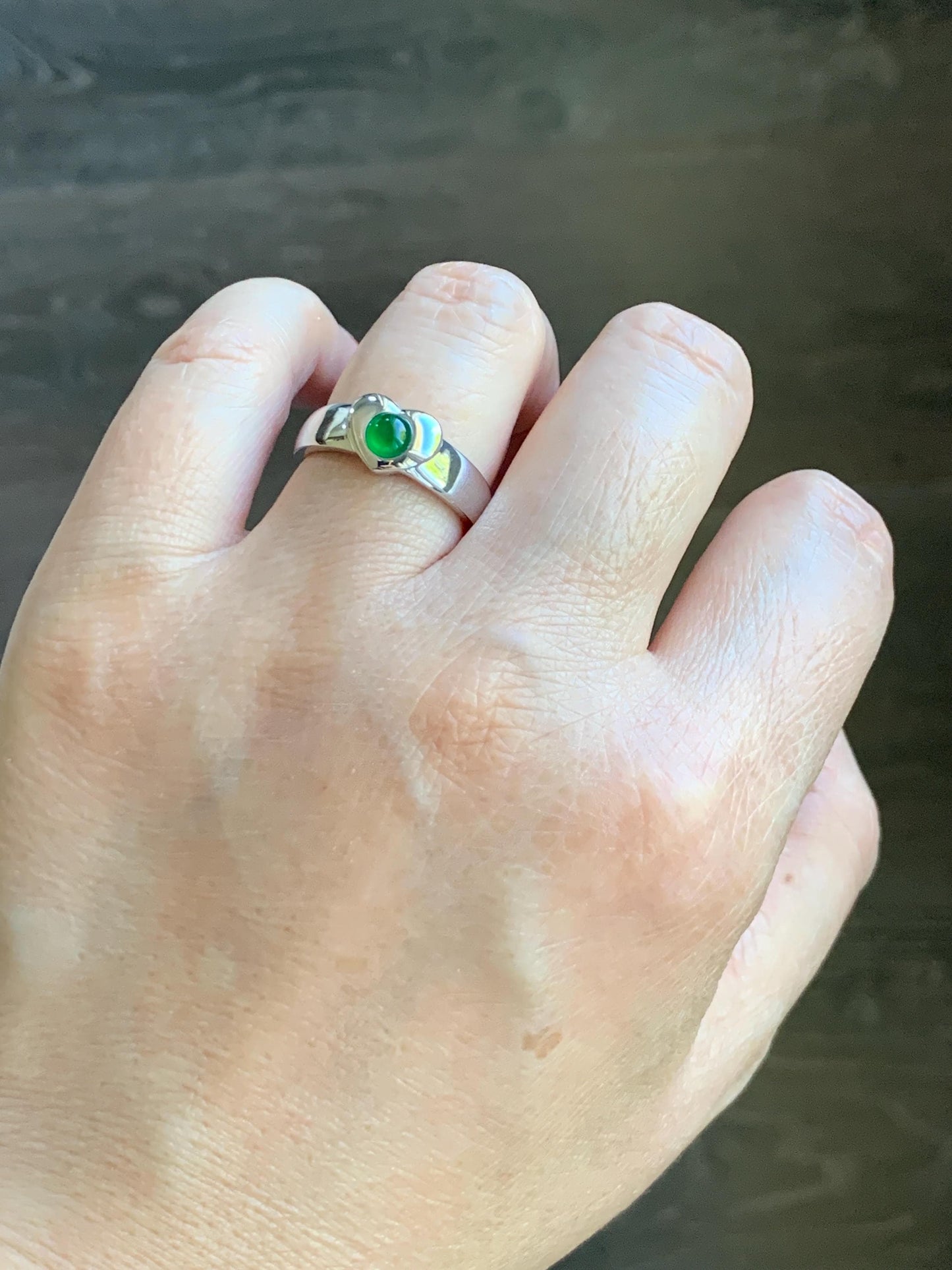Certified Natural Grade A Guatemalan Icy Translucent Vibrant Green Jade Jadeite Heart Ring Sterling Silver Size 7.25 US 天然冰危绿翡翠爱心银镶戒指 489